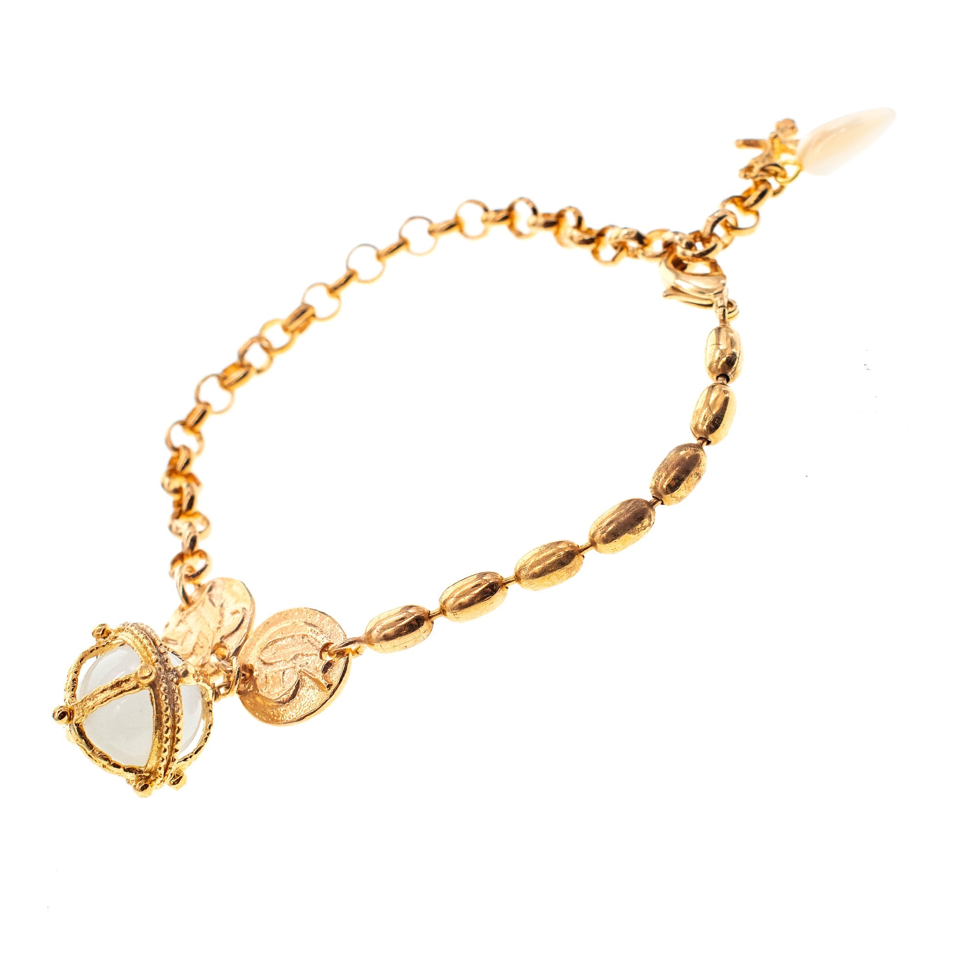 B 26g07 White royal orb bracelet