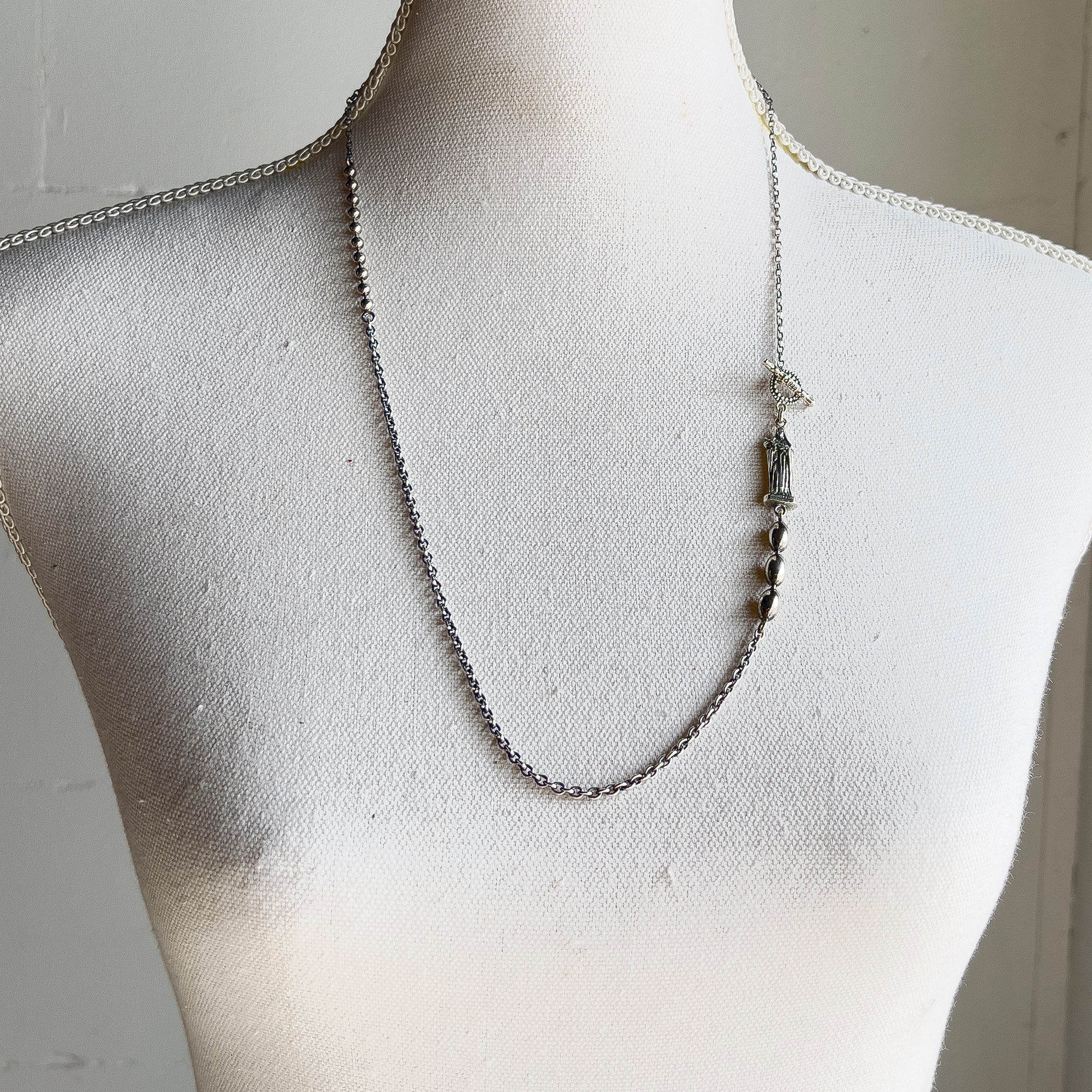 CH 235 Madonna sterling Silver Chain Necklace