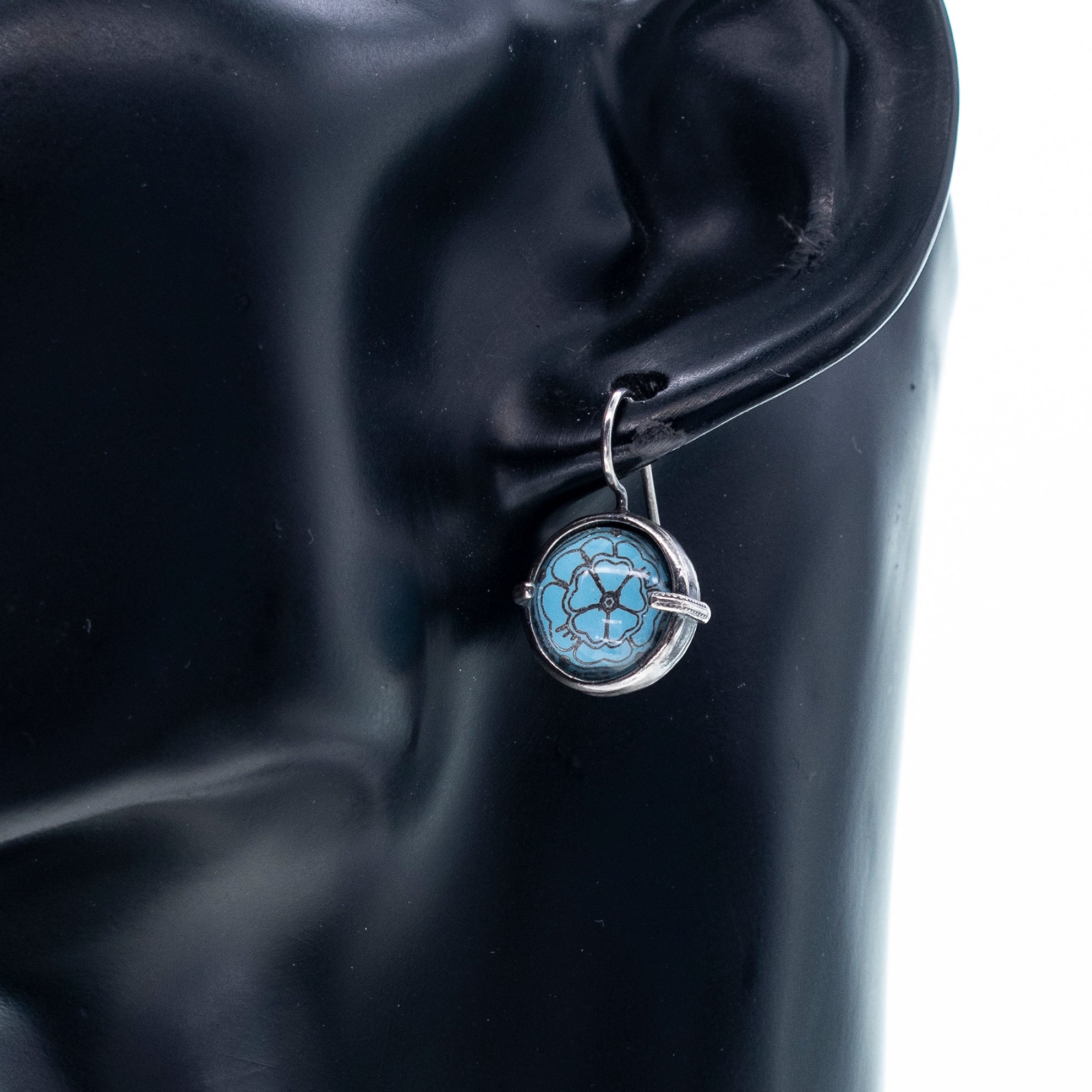 E 25e02B Blue Rose Earrings
