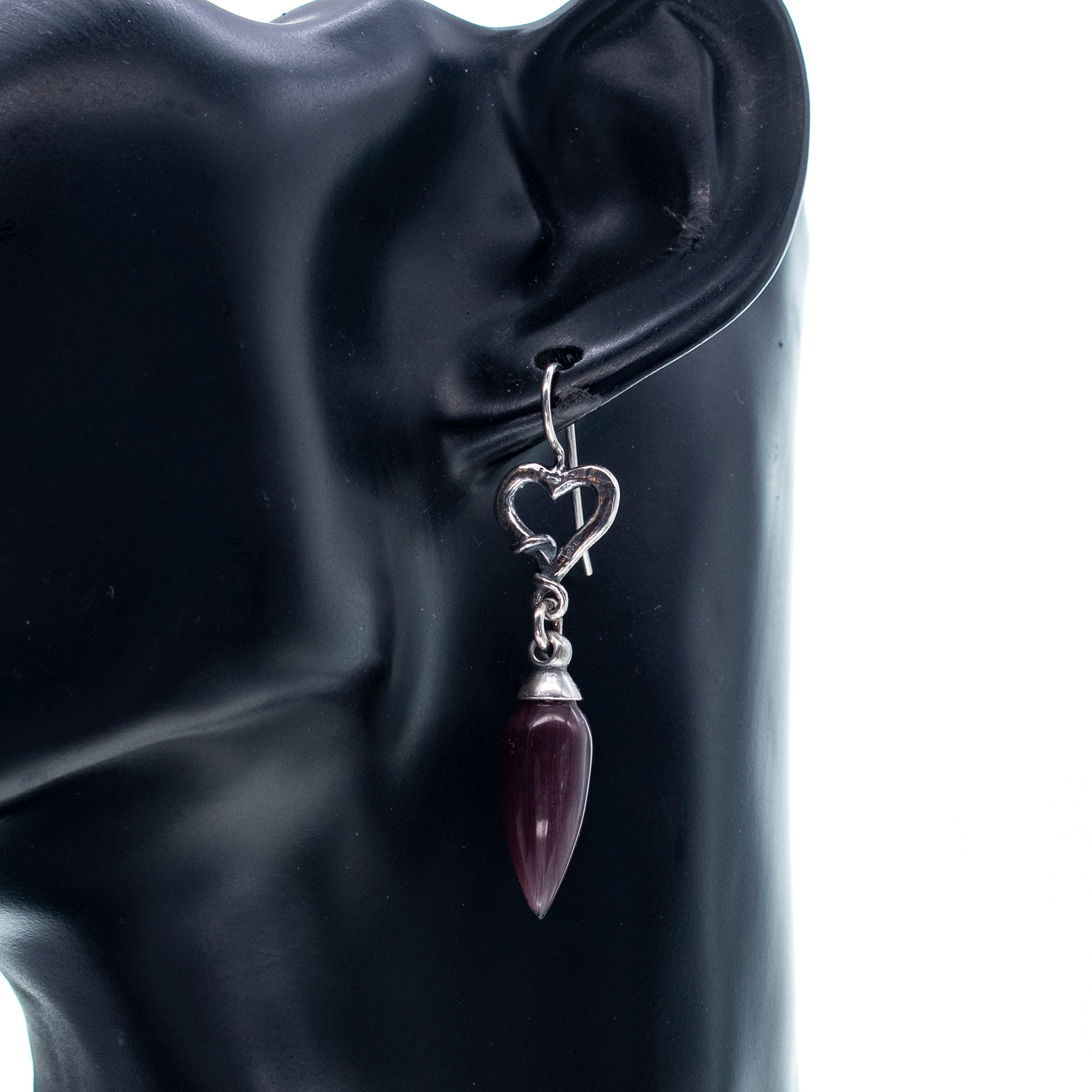 E 25e03B Purple heart drop earrings