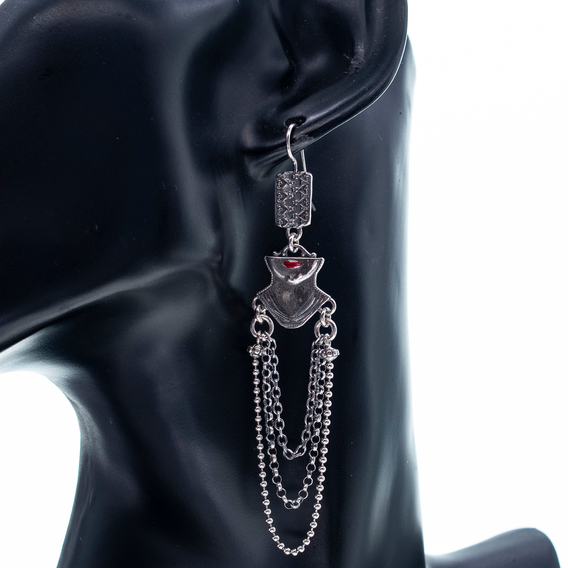 E 25e08 Silver "Ex Voto" Chandelier Drop Earrings