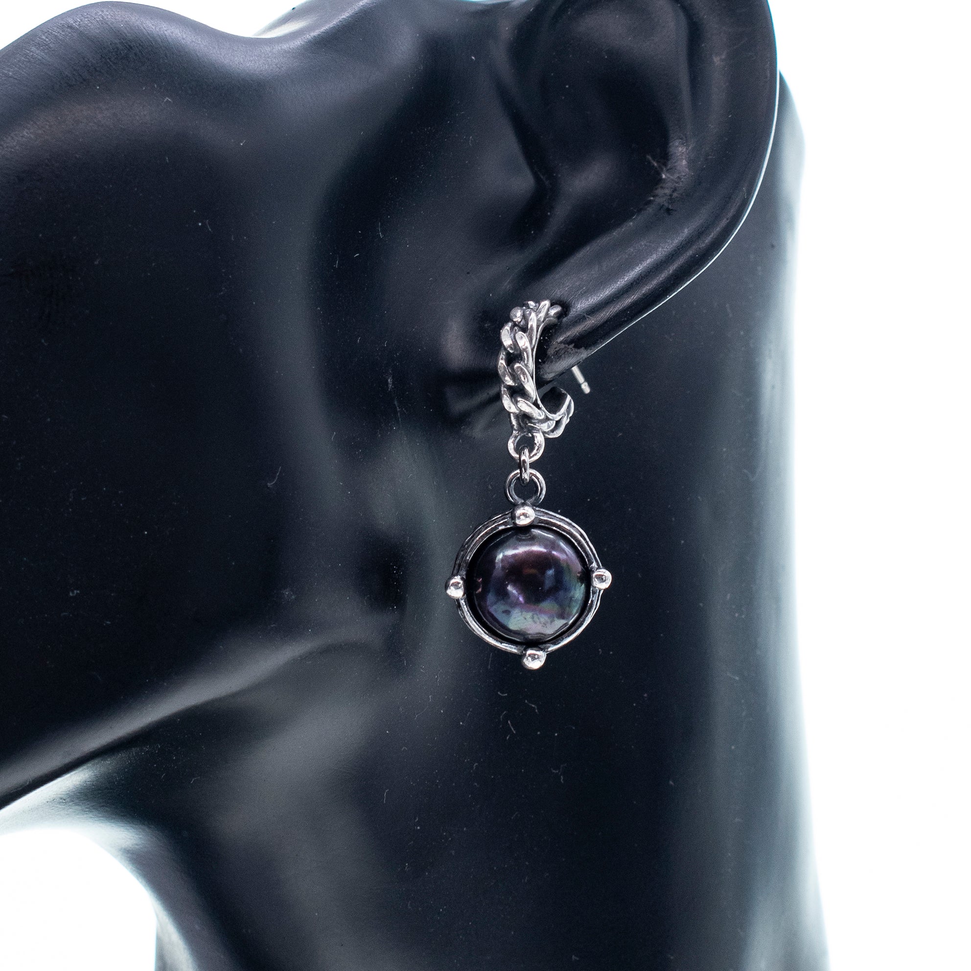 E 25f05B Black Pearl Earrings