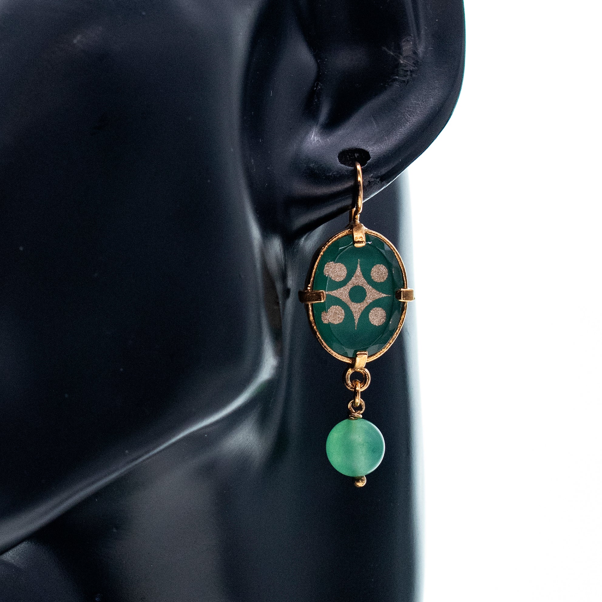 E 25g26D green glass crystal earrings