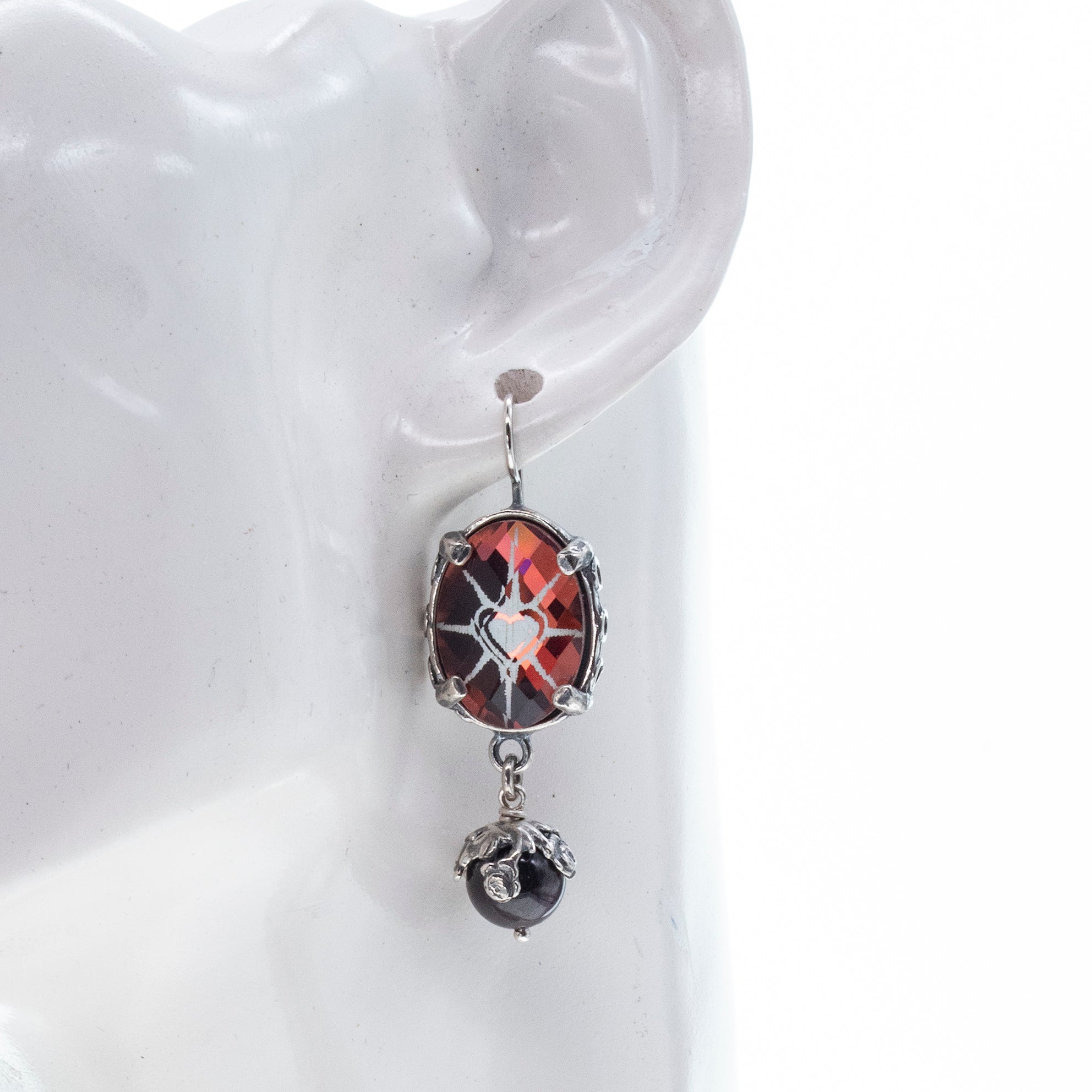 E 26a06 Heart Intaglio & Garnet Drop Earrings