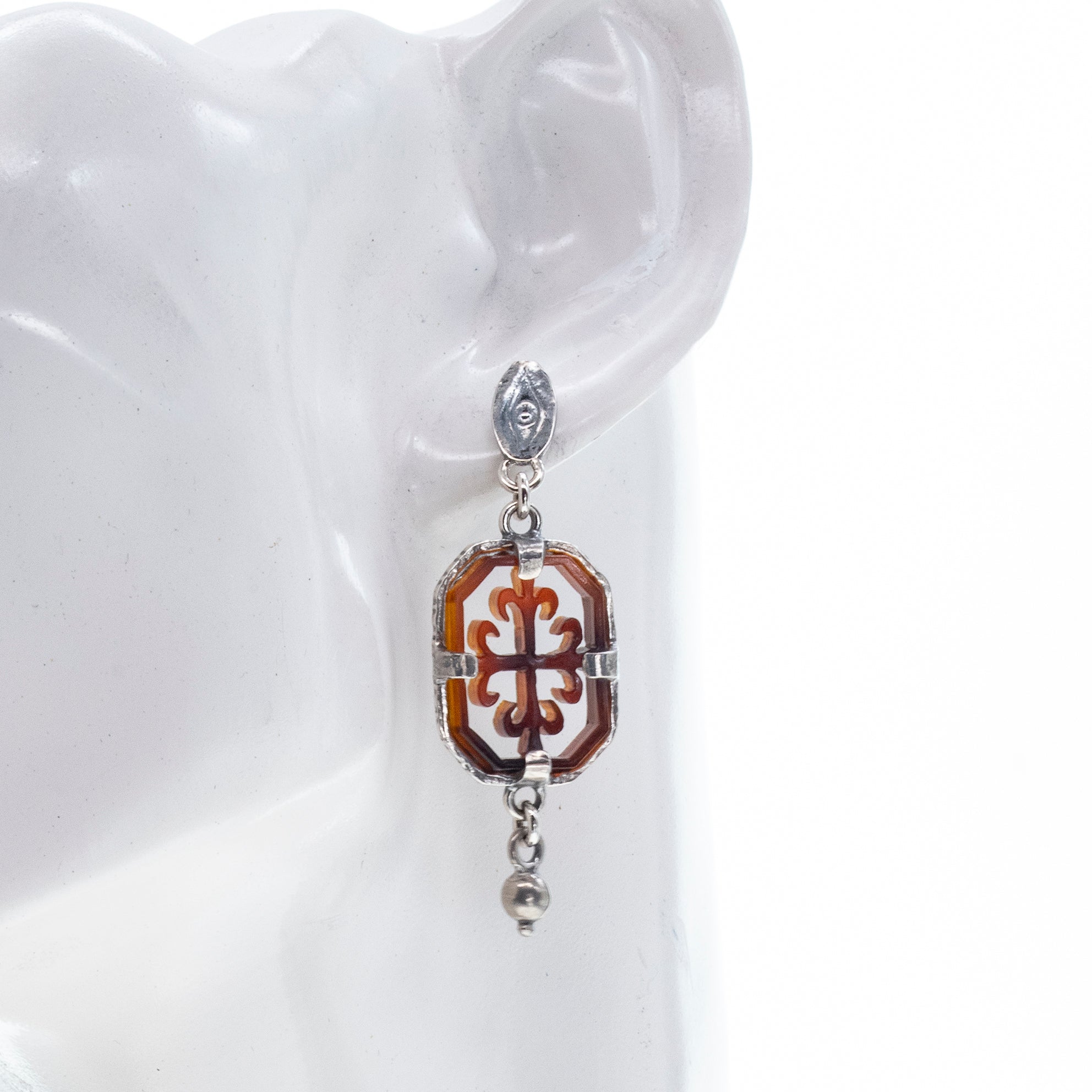 E 26a12 Brown Floral Cut-Out Drop Earrings