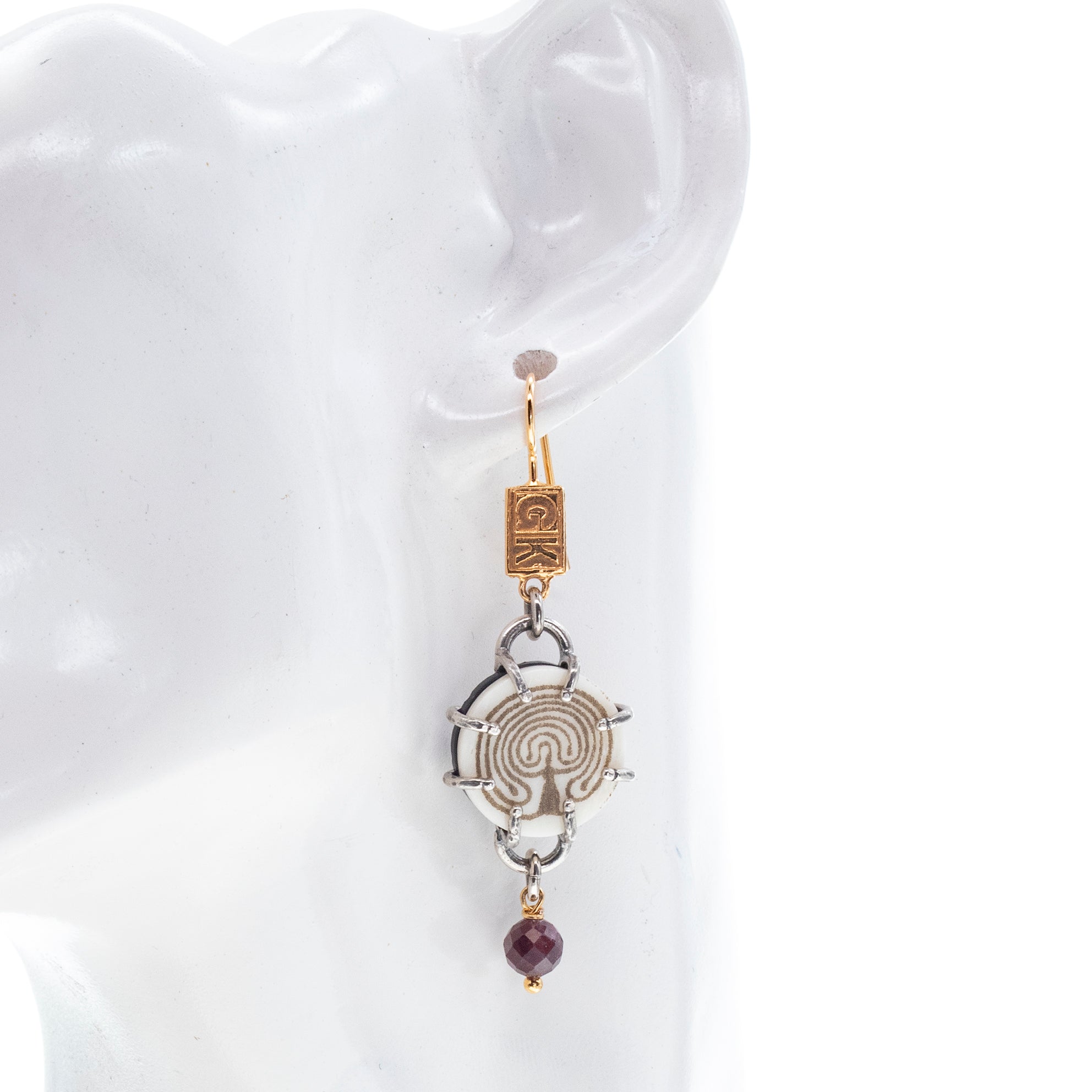 E 26a15 Engraved Bone & Garnet Drop Earrings