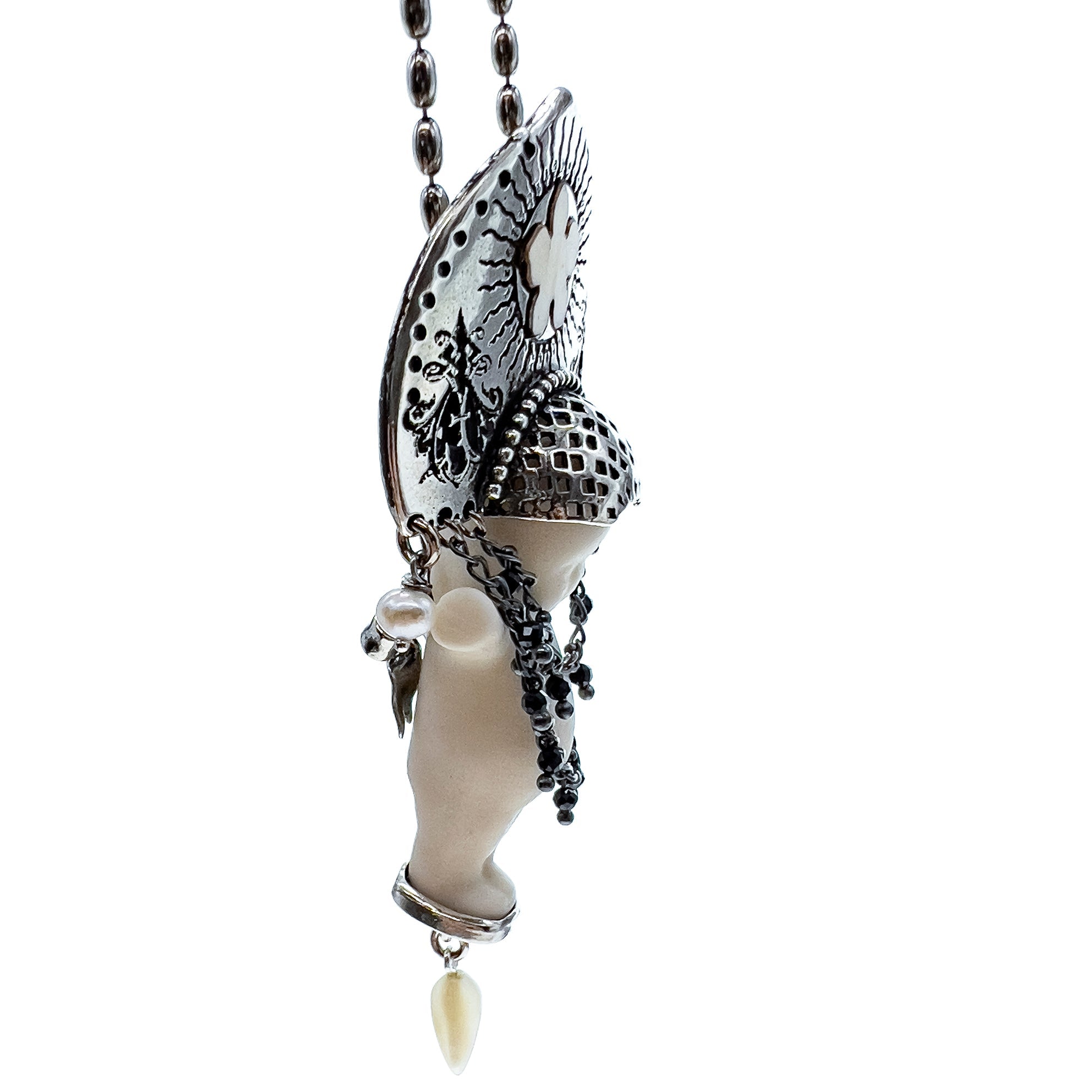 BS54A Happy Baby "Koko" white and silver Necklace