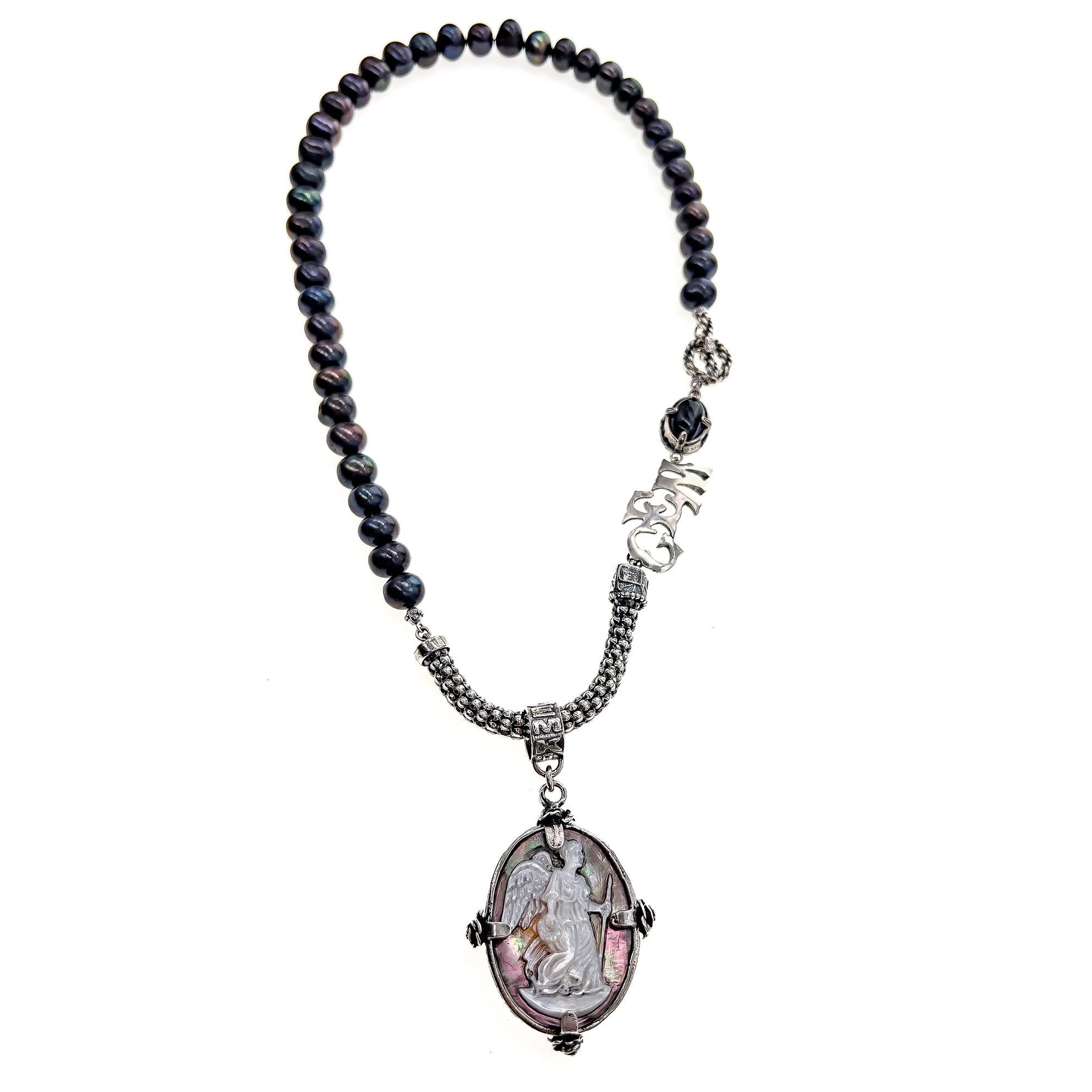 NK 24d01B black pearl cameo necklace