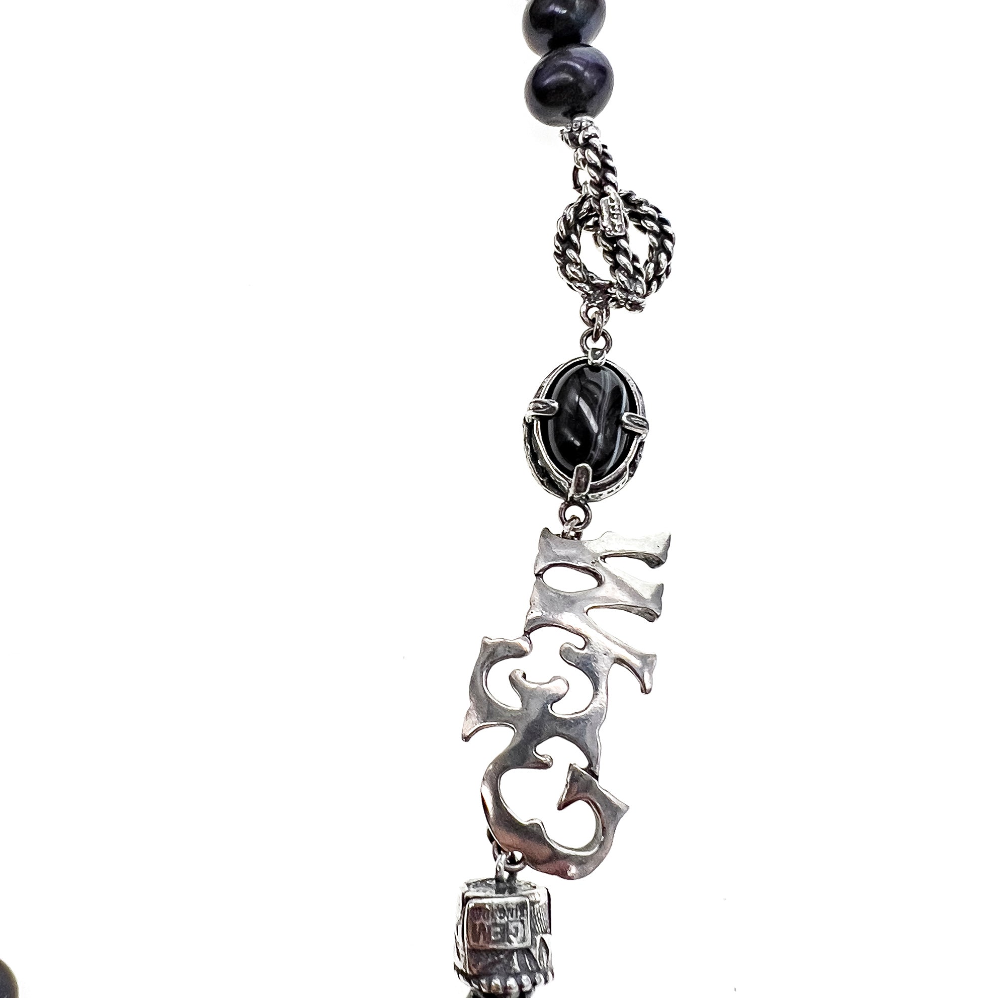 NK 24d01B black pearl cameo necklace