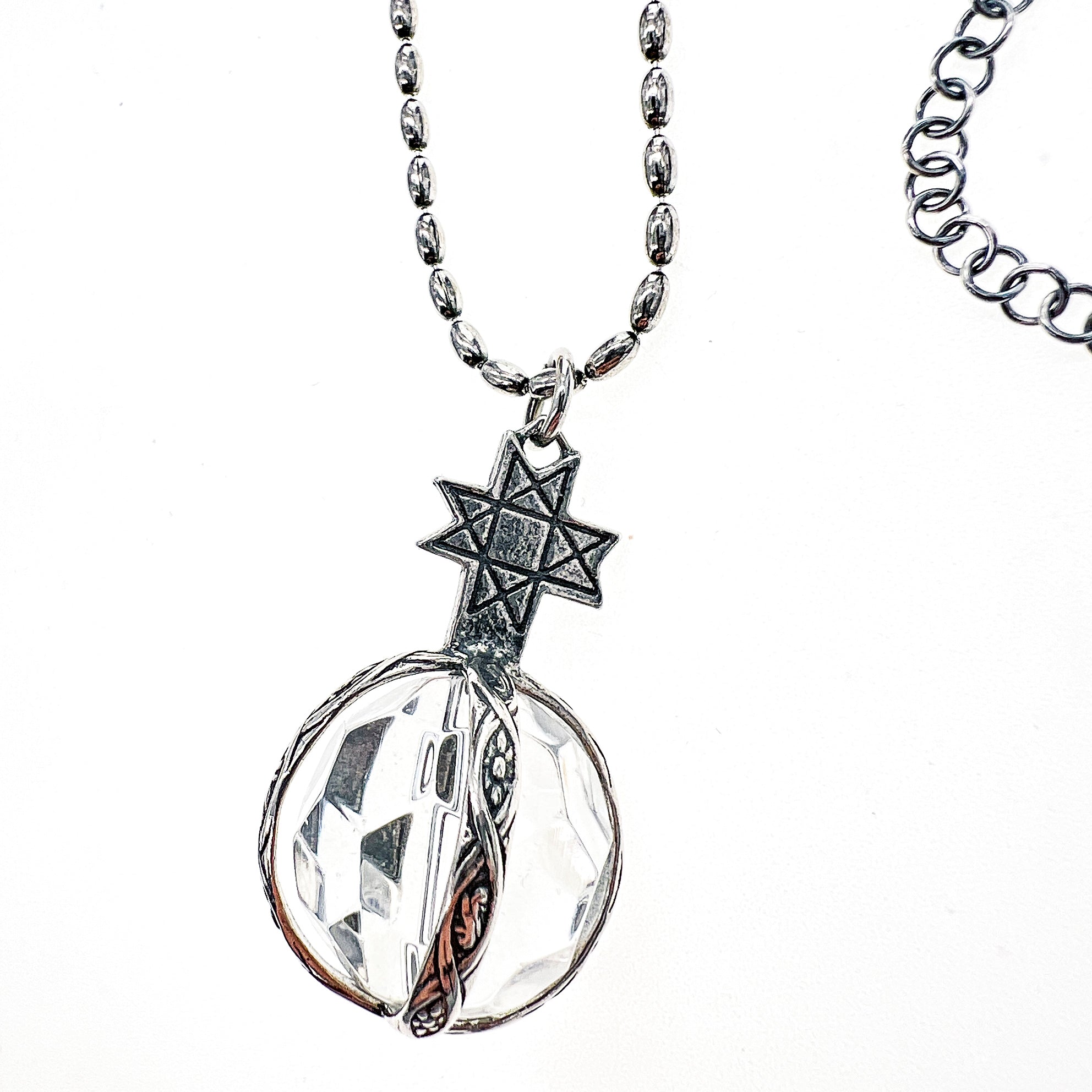 NK 24d16 crystal pendant necklace
