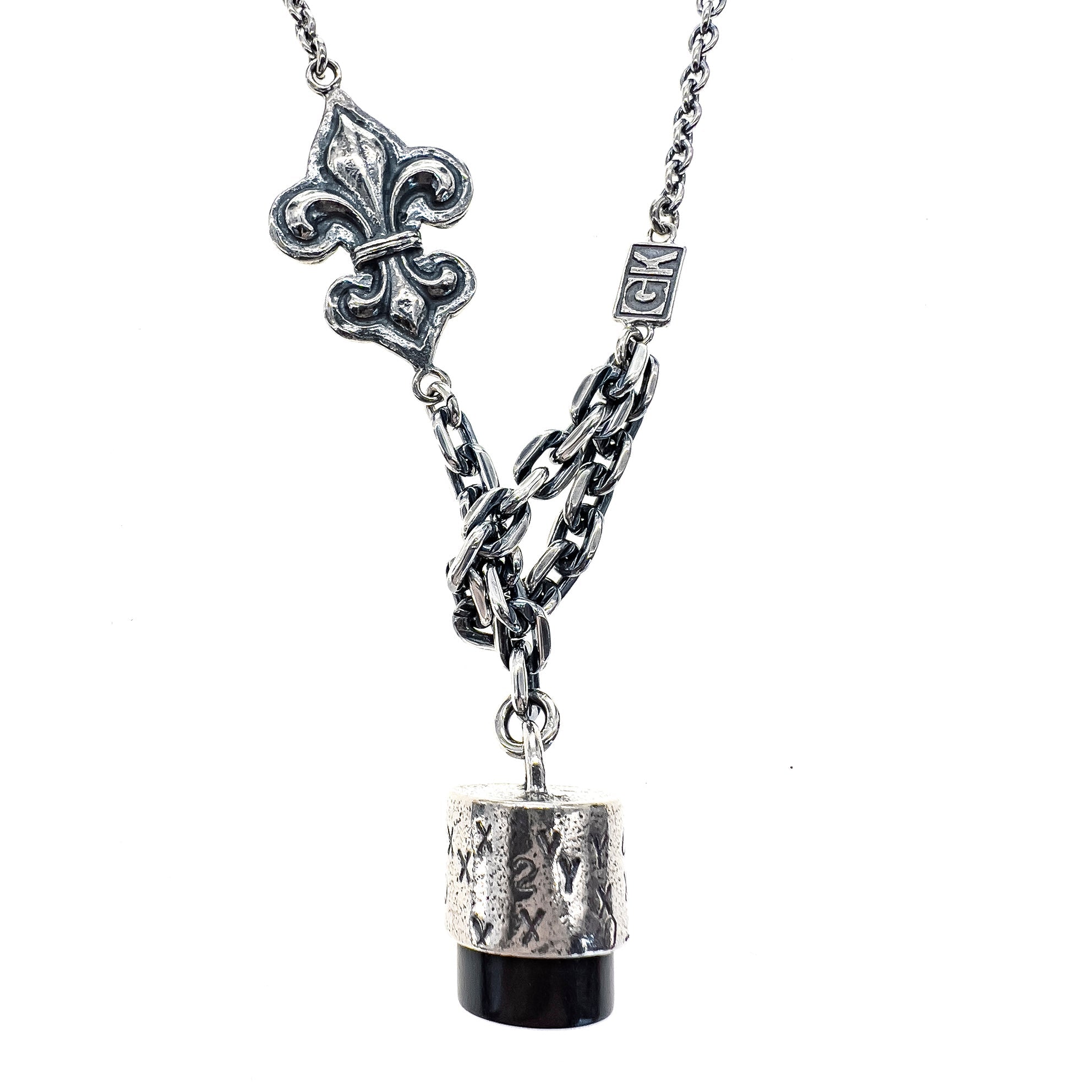 NK 24e08 rebel rebel stamp necklace
