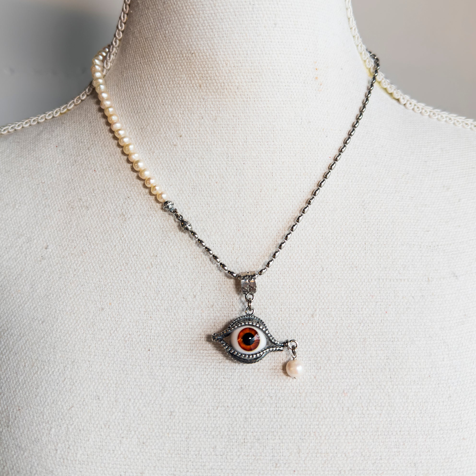 NK 25a06C eye love you brown eye pearl necklace