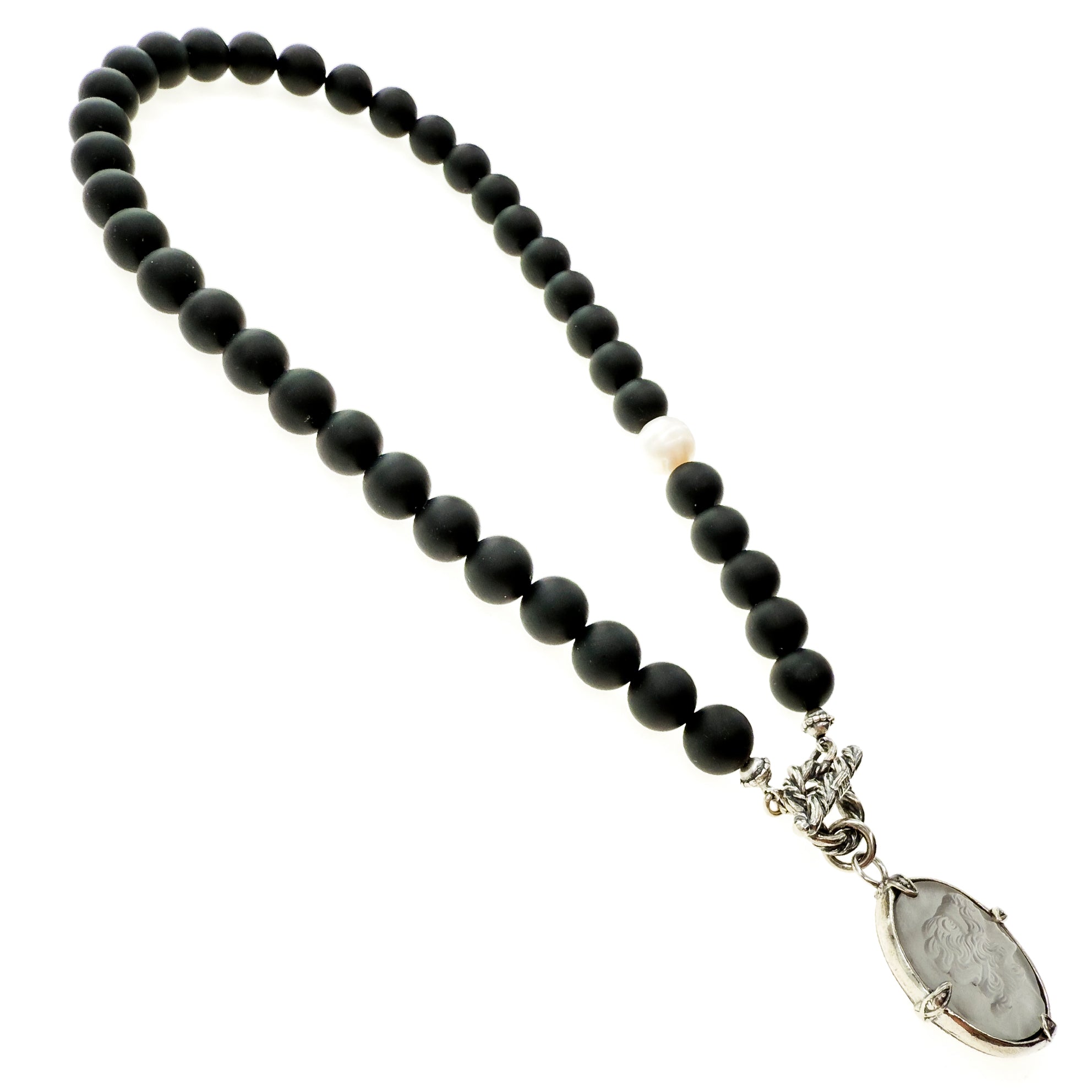 NK 25b14 White Cameo and Black Beaded Necklace