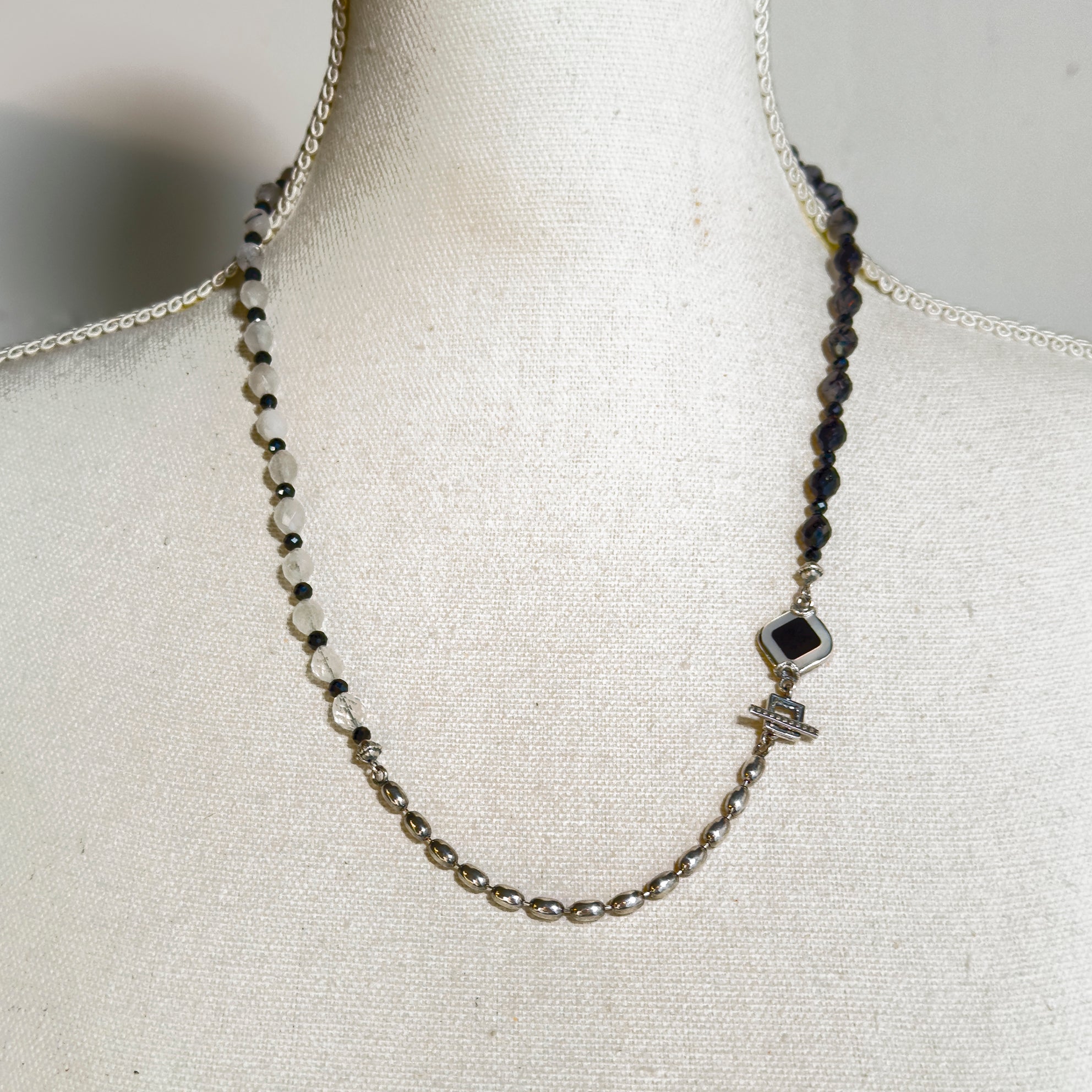 NK 25b16 Ombre Beaded Necklace