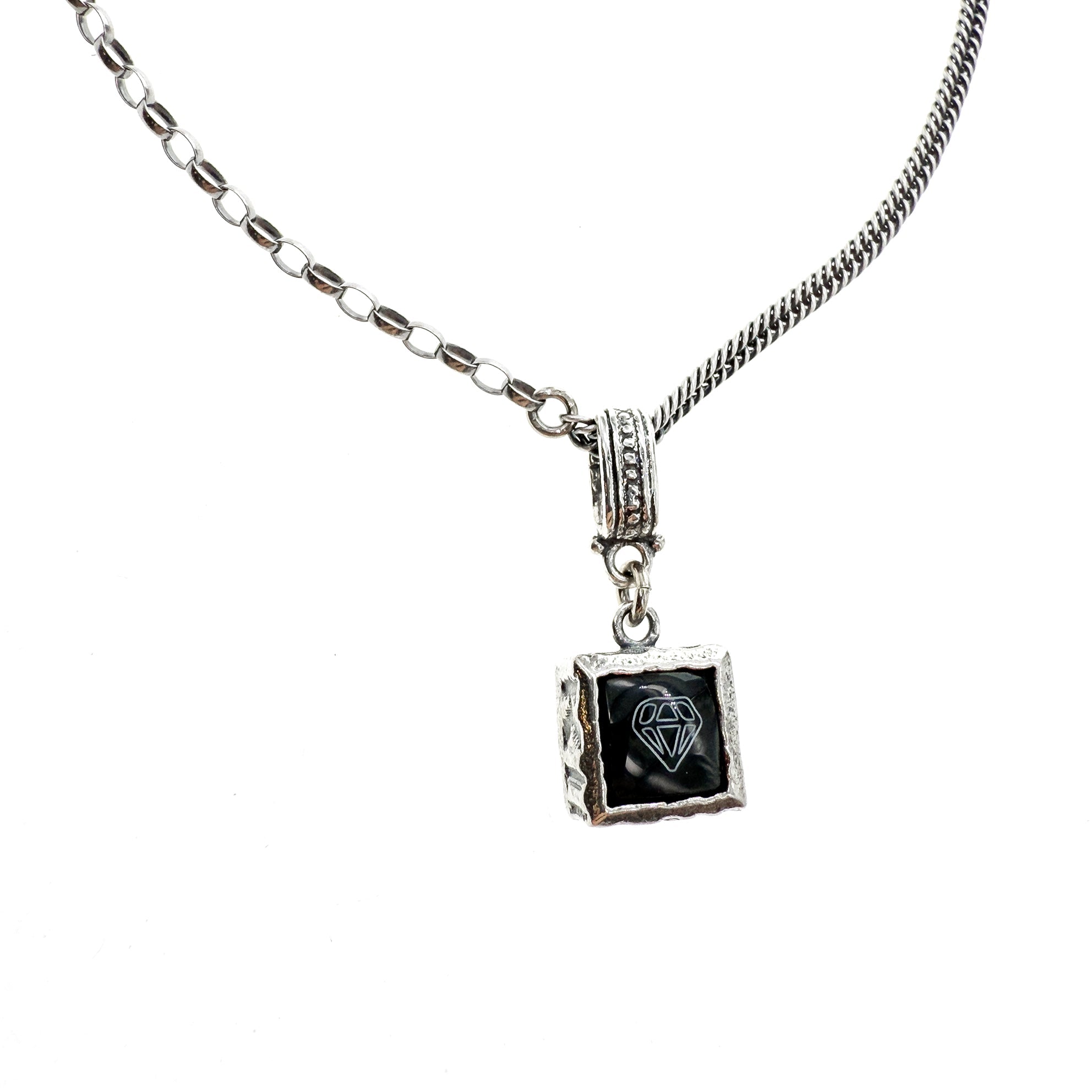 NK 25c06 Diamond Onyx Necklace