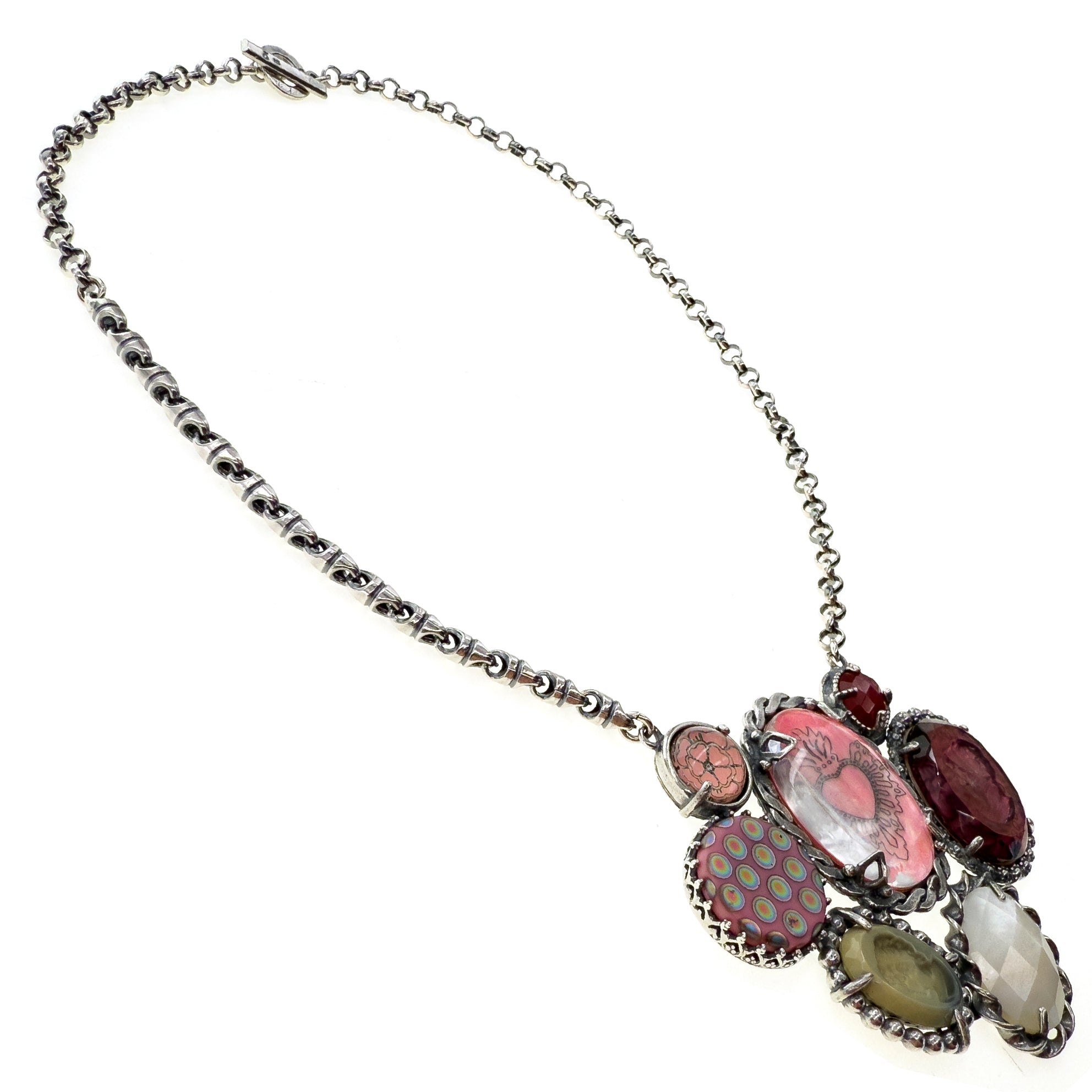 NK 25e02 Pink Sacred Heart Cluster Necklace