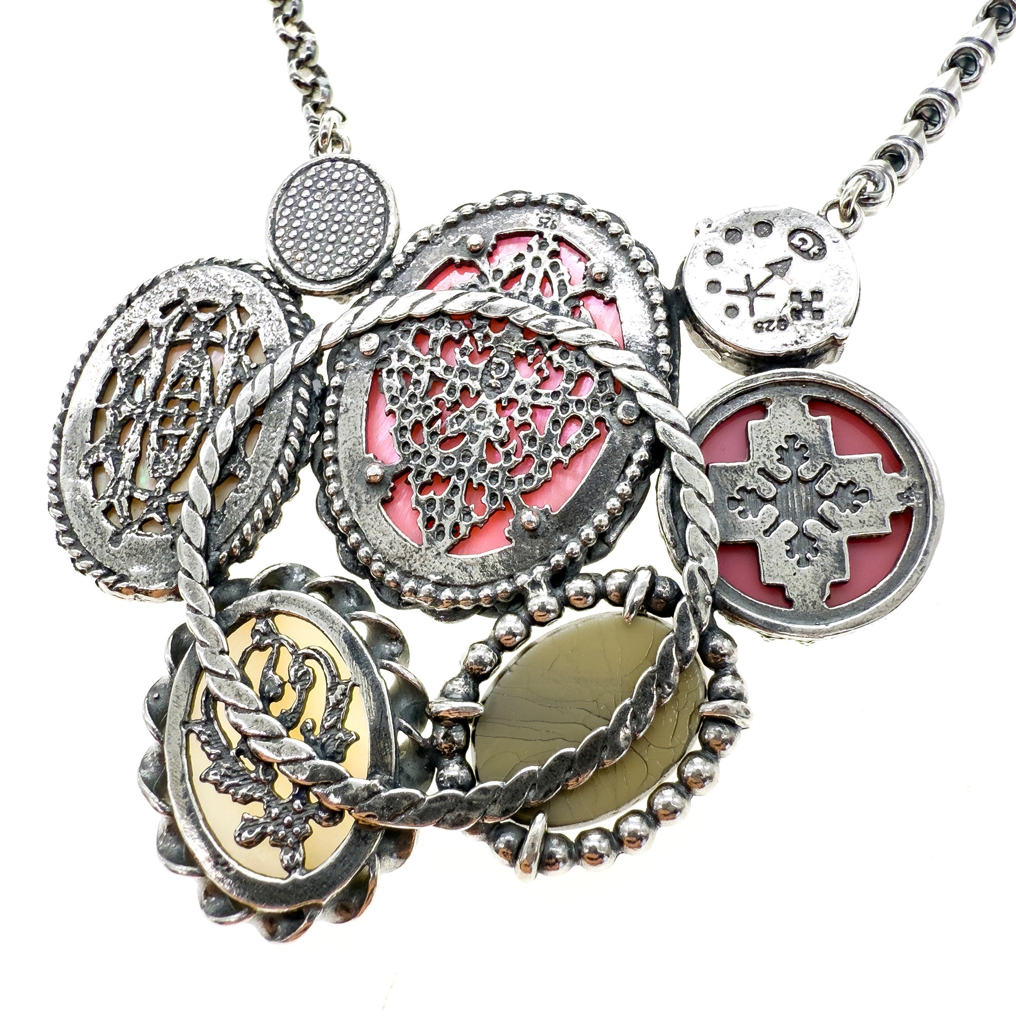 NK 25e02 Pink Sacred Heart Cluster Necklace