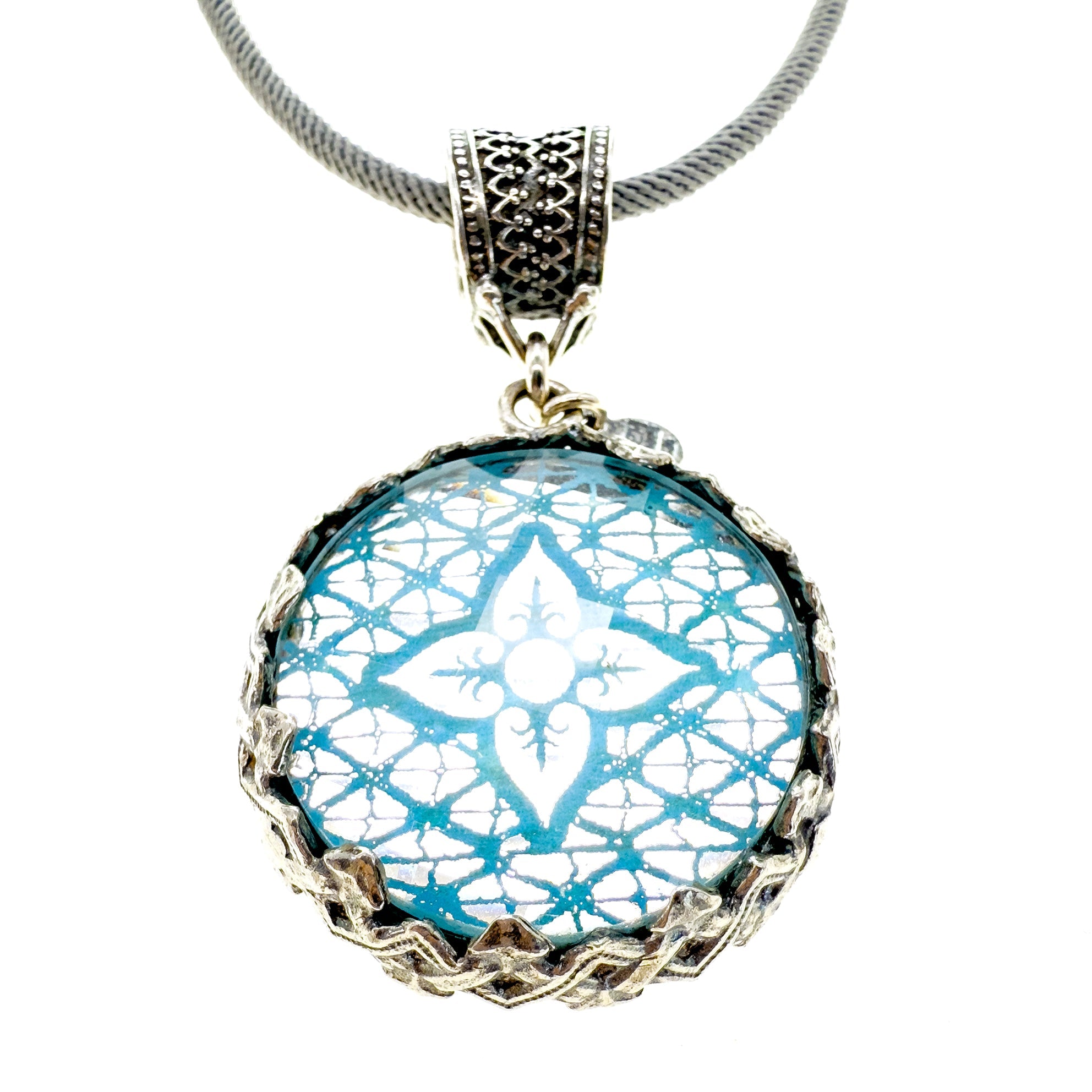 NK 25e16B Blue Mirrored Pendant Necklace