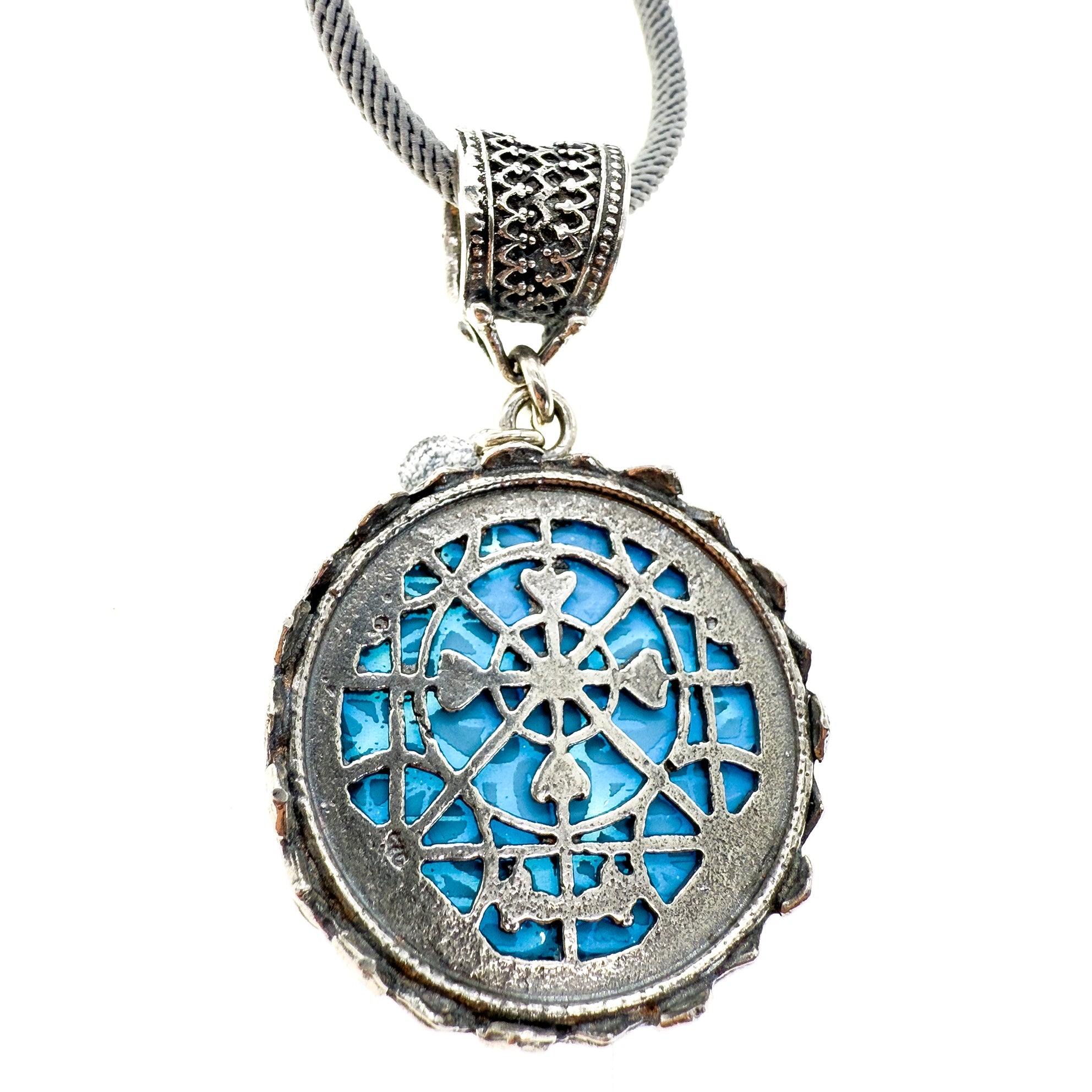 NK 25e16B Blue Mirrored Pendant Necklace