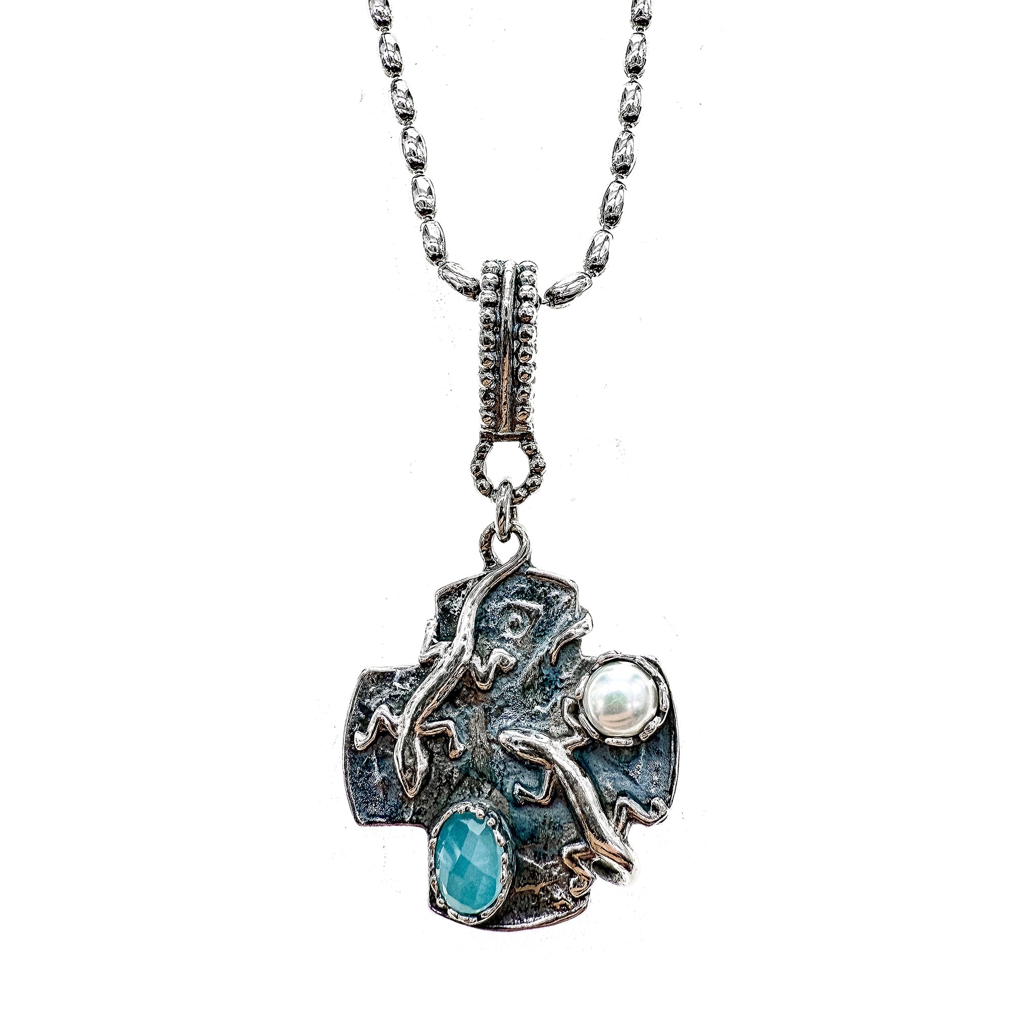 NK 25f06A Aqua Lizard Cross Necklace