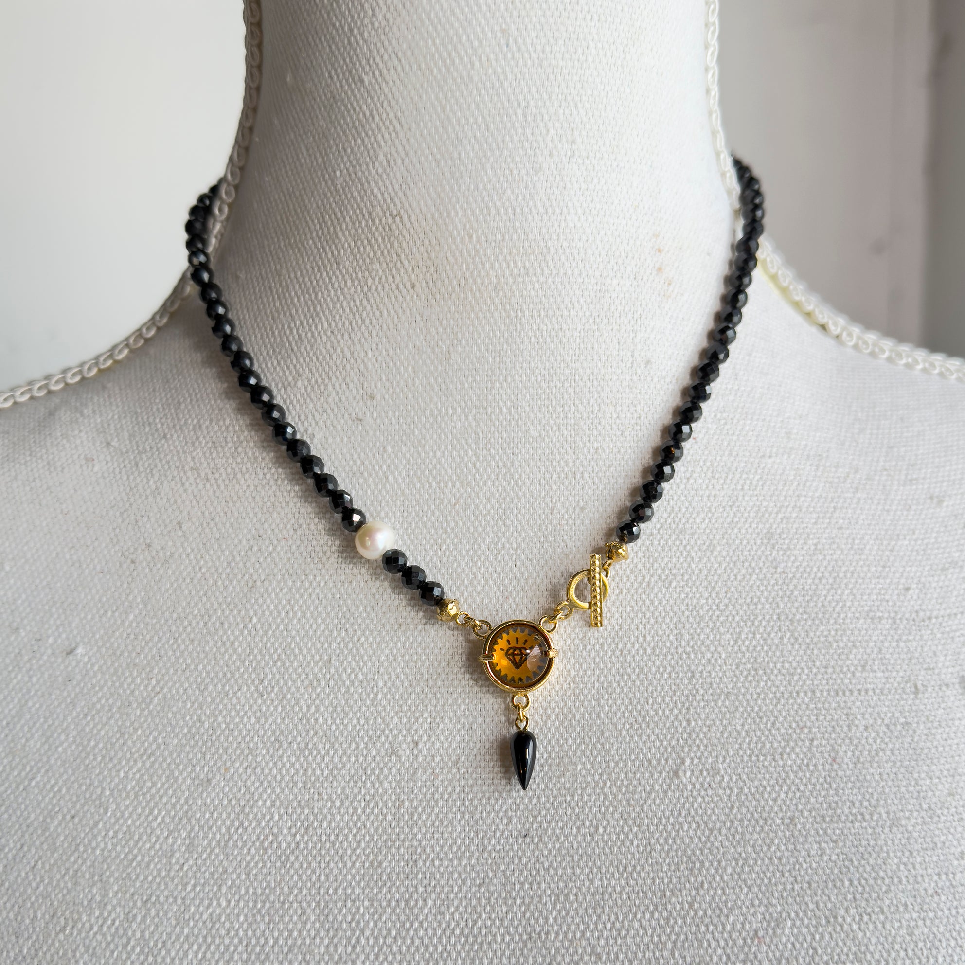 NK 25g12 Talisman Pearl & Spinel Necklace