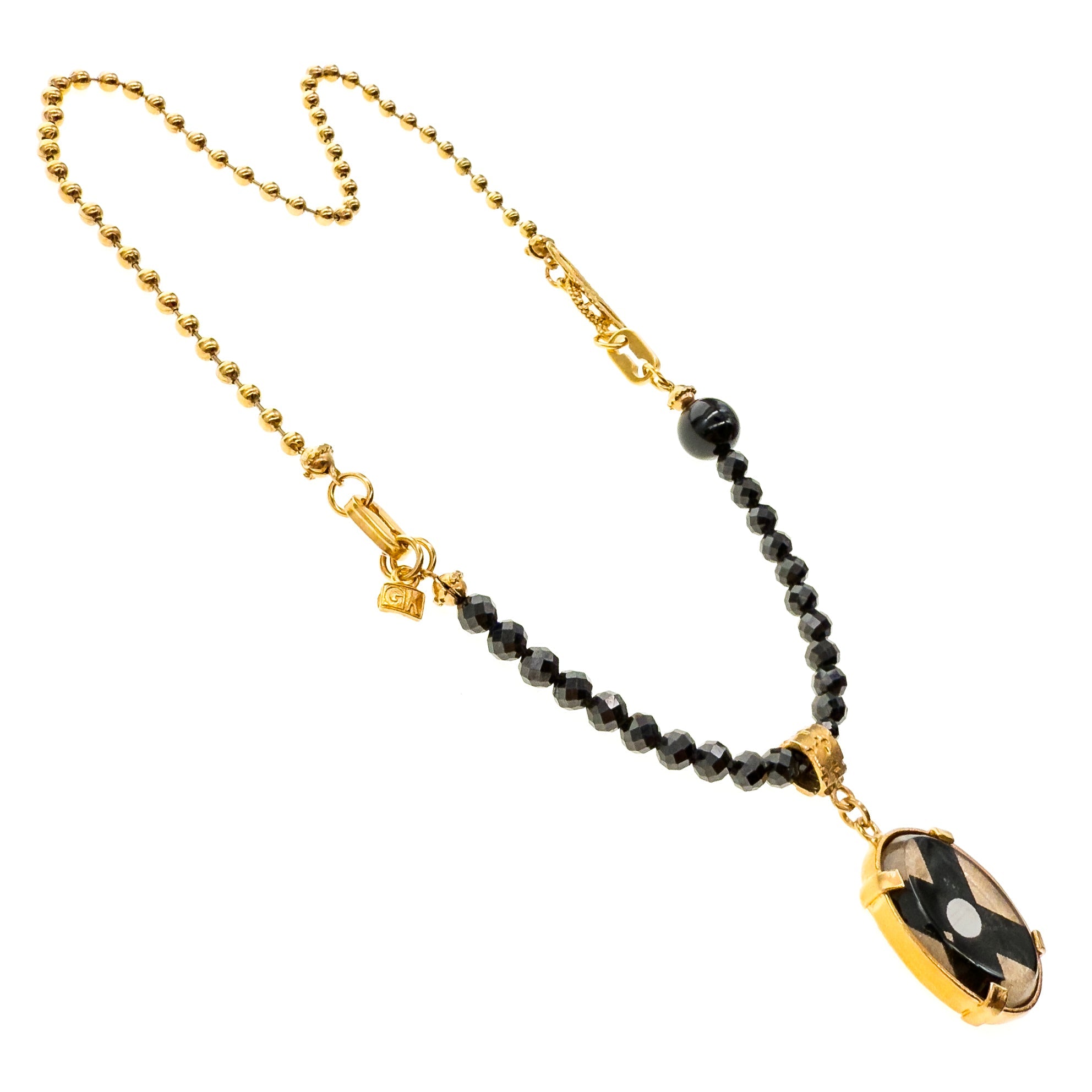 NK 25g26B Intaglio Pendant Black Spinel Necklace