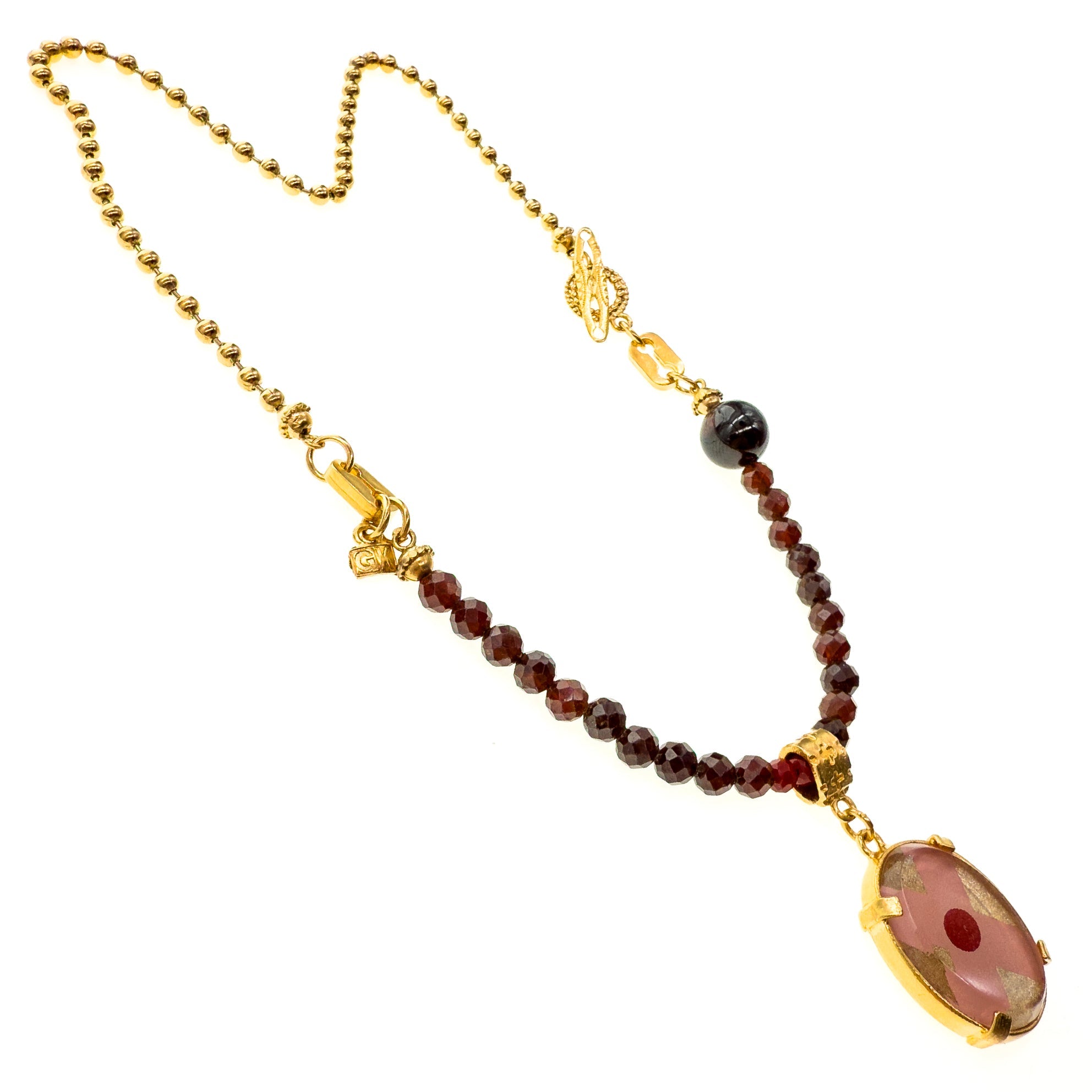 NK 25g26C Pink Intaglio Garnet Bead Necklace