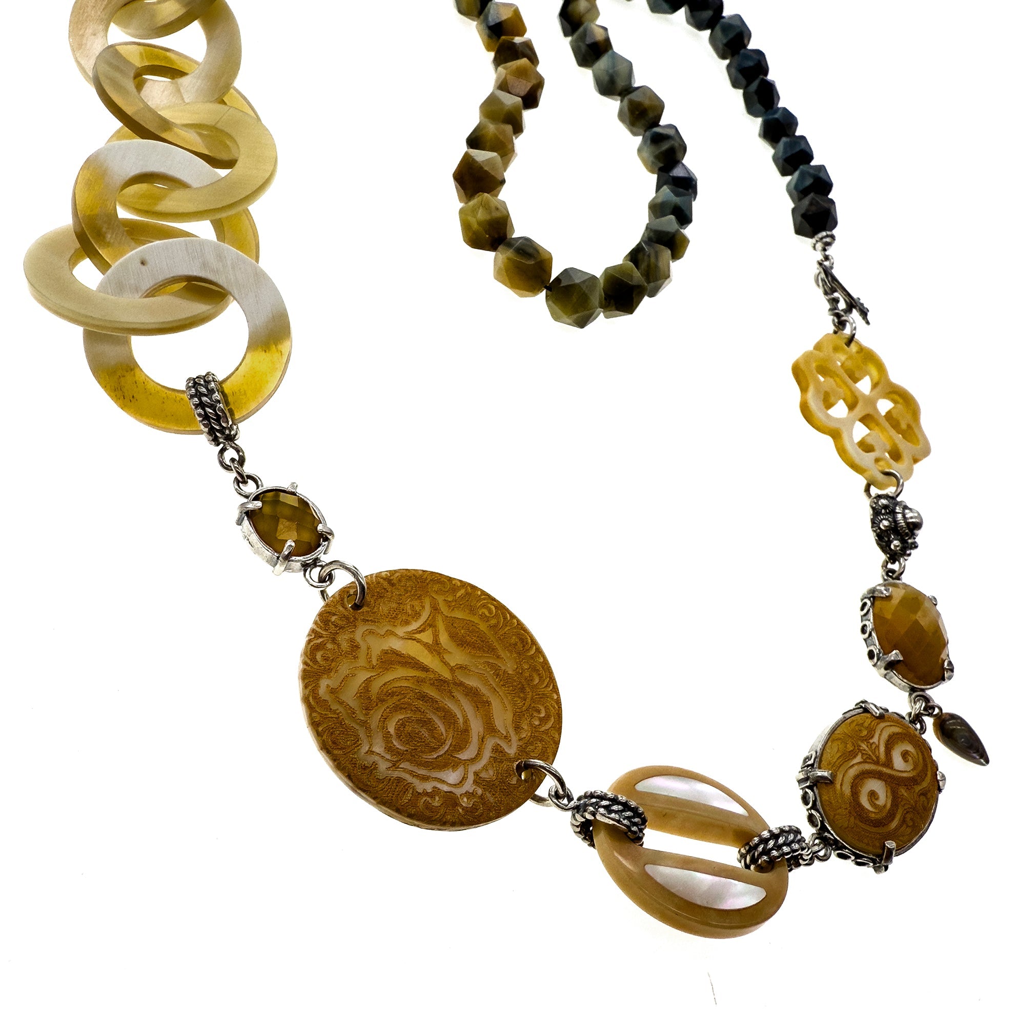 NK 25h01A Beige Symphony of Love necklace
