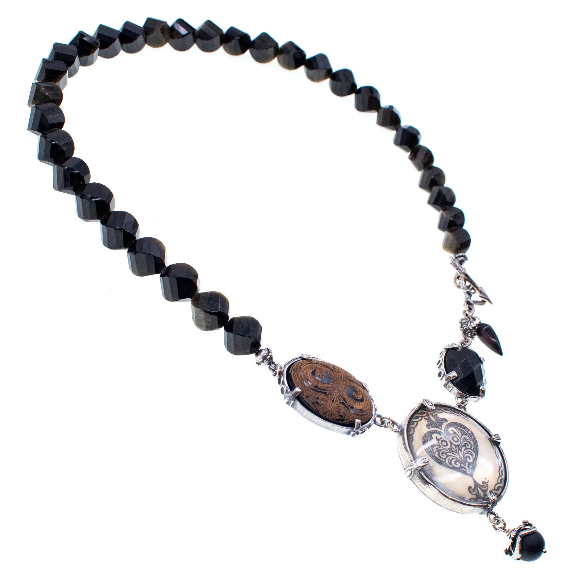 NK 25h02B Dark Devotion necklace