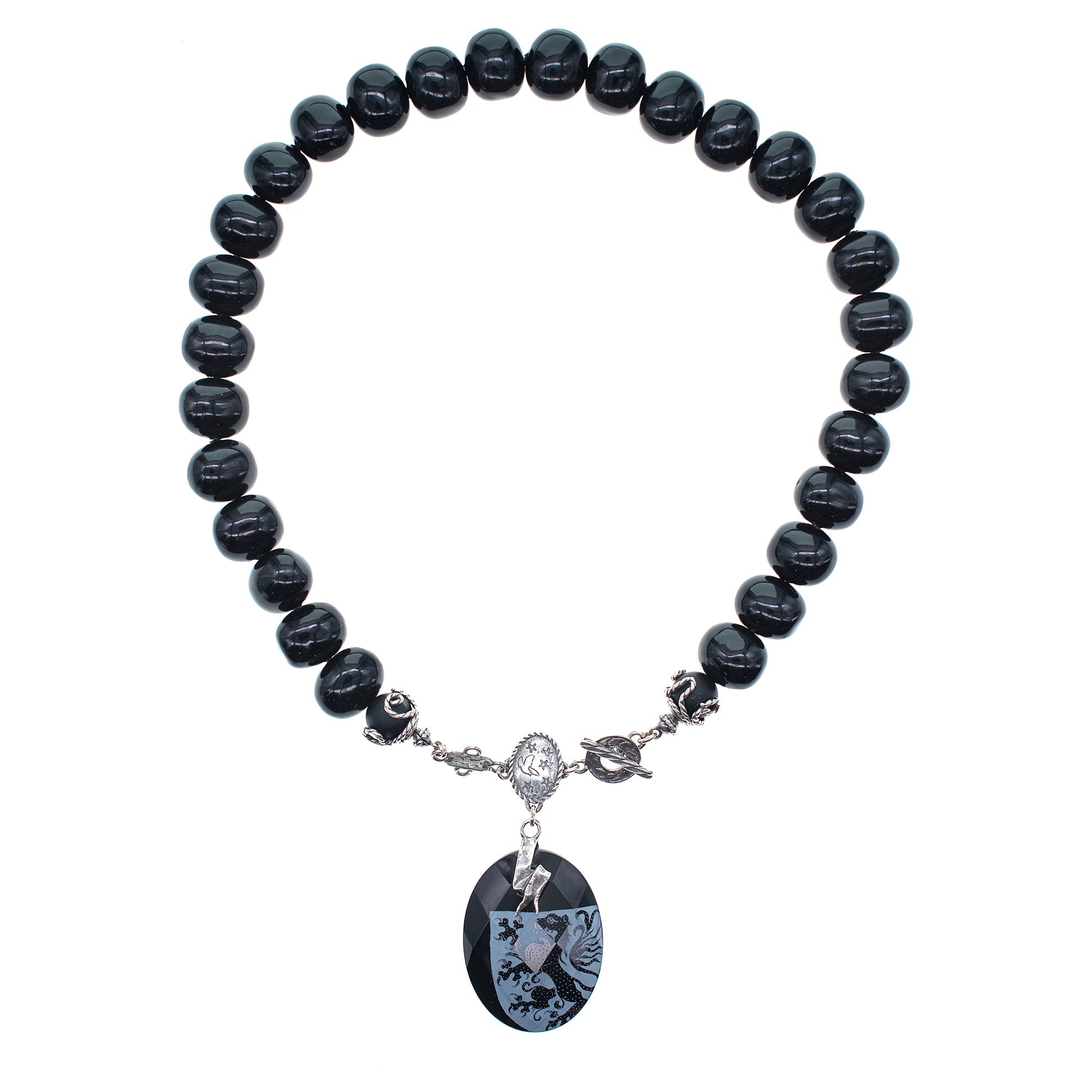 NK 26a06 Black Shell Pearl & Lion Pendant Necklace