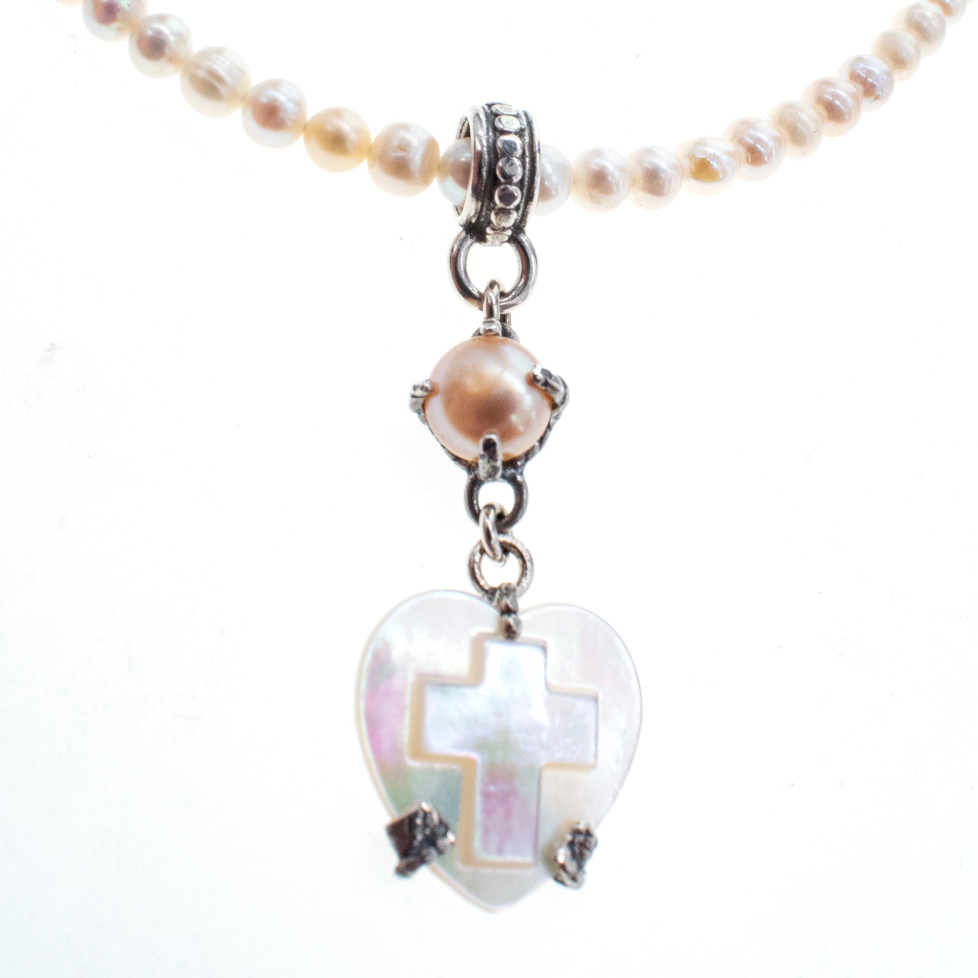 NK 26a18A White Mother of Pearl Heart & Pearl Necklace
