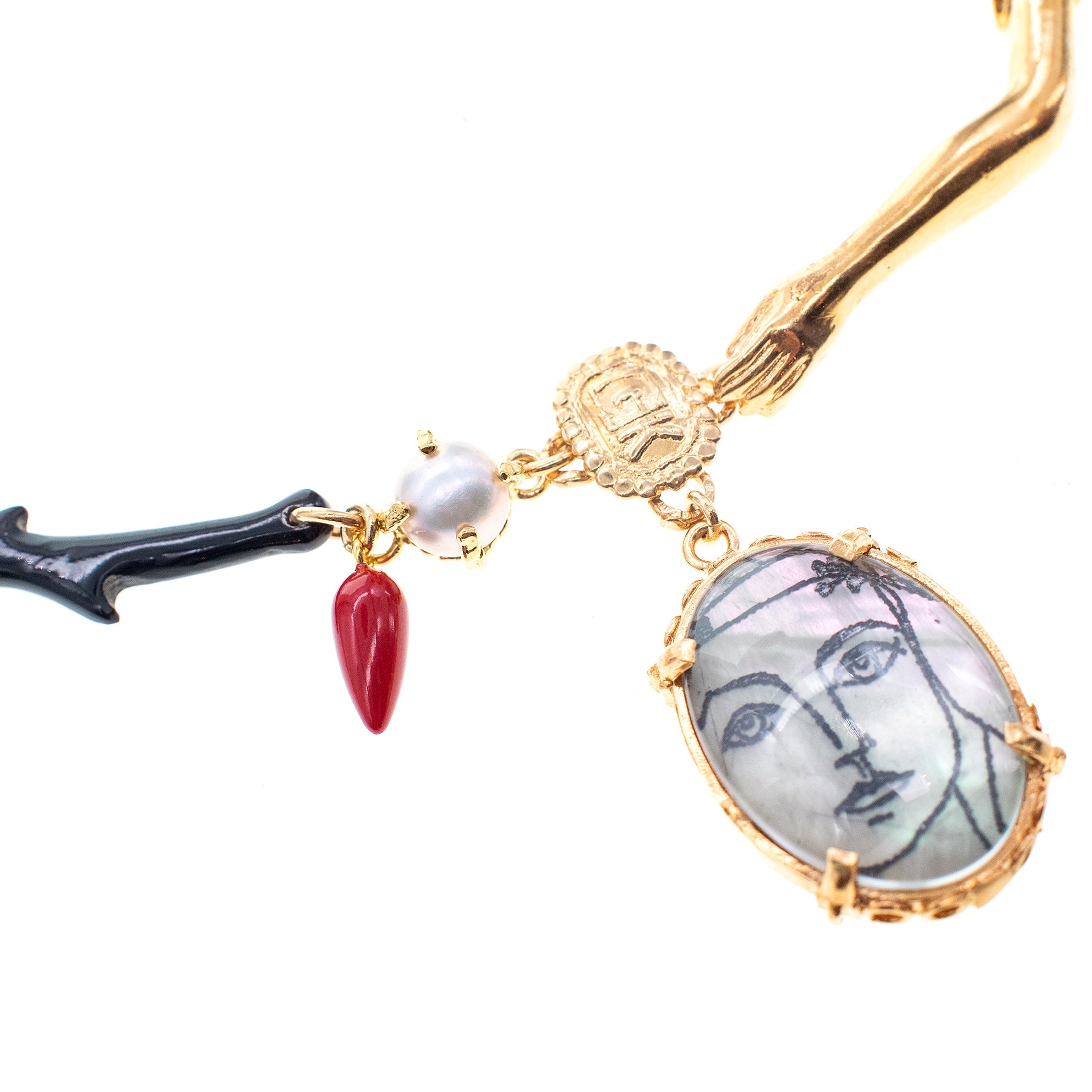 NK 26g01 Portrait of Love Necklace