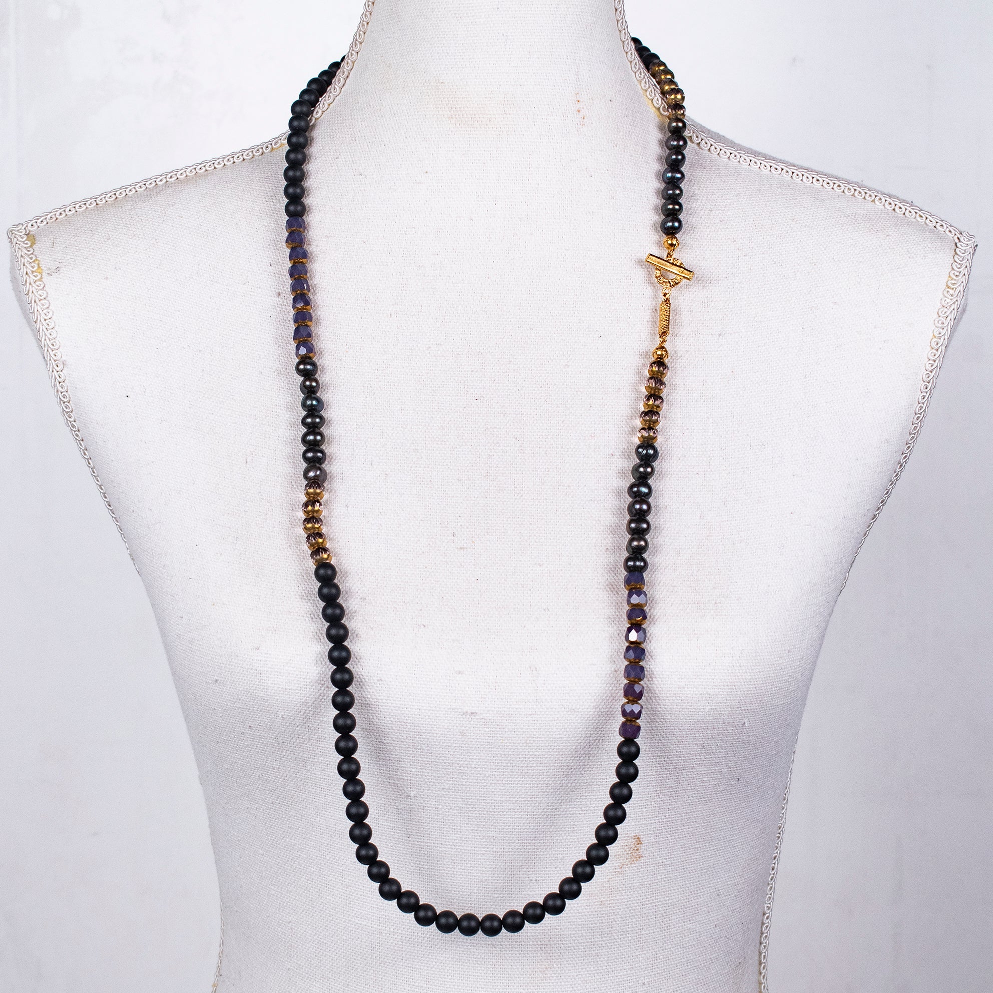 NK 26g06 black and purple Multi-Bead Long Necklace