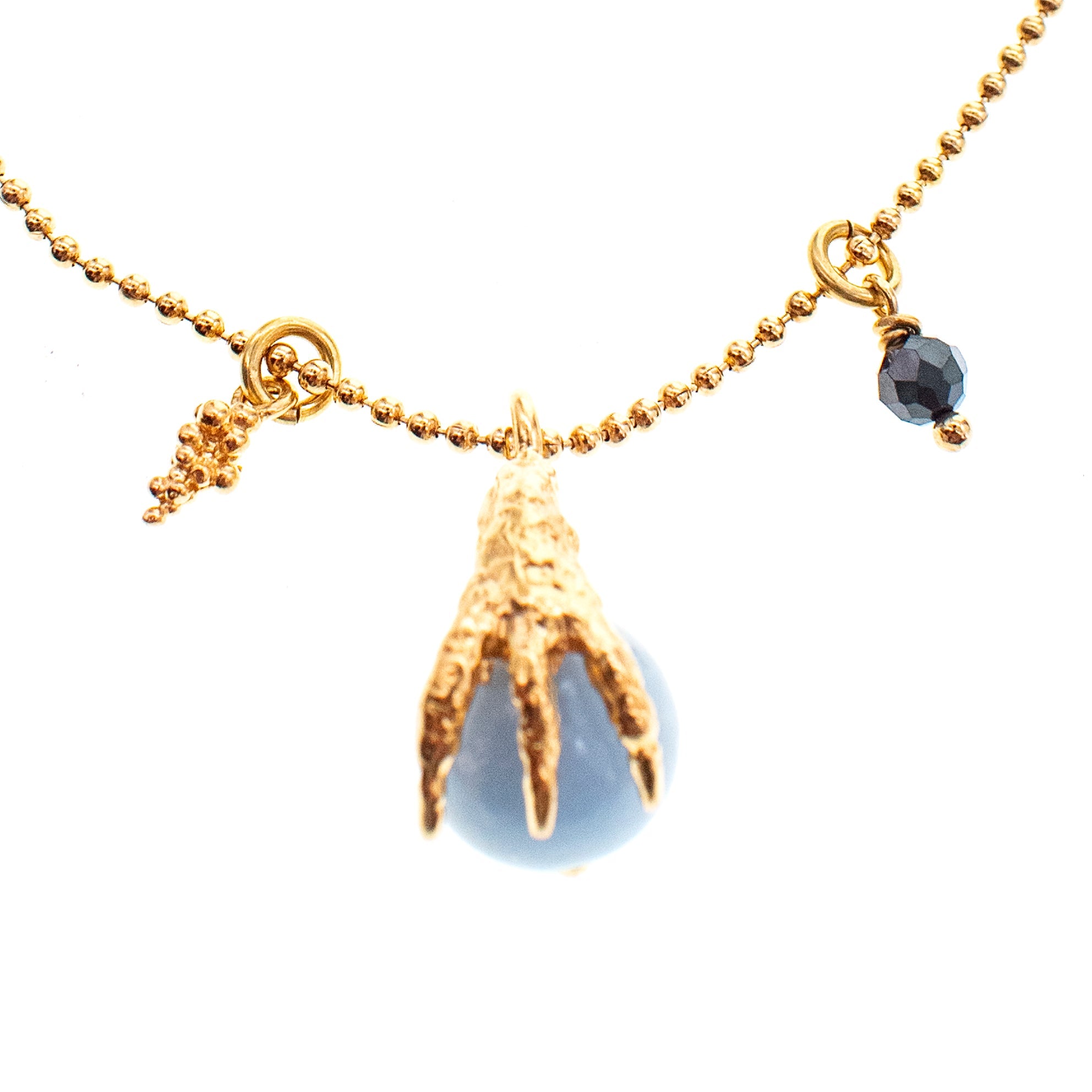 NK 26g10  blue claw charm necklace