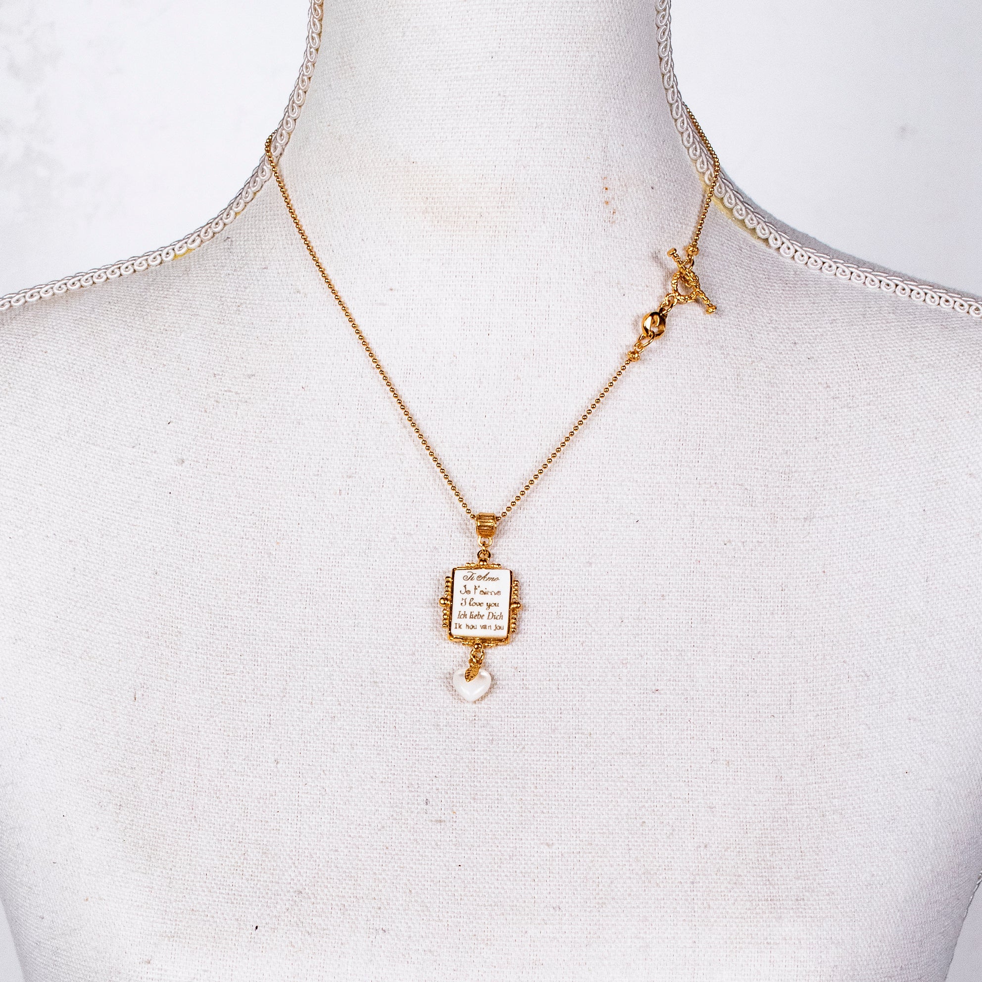 NK 26g16 white love letter necklace