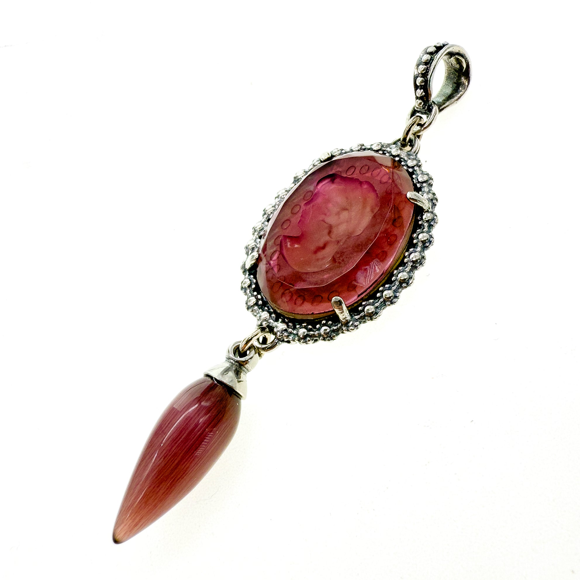 P 25e03 Mauve Pink Vintage Cameo Pendant
