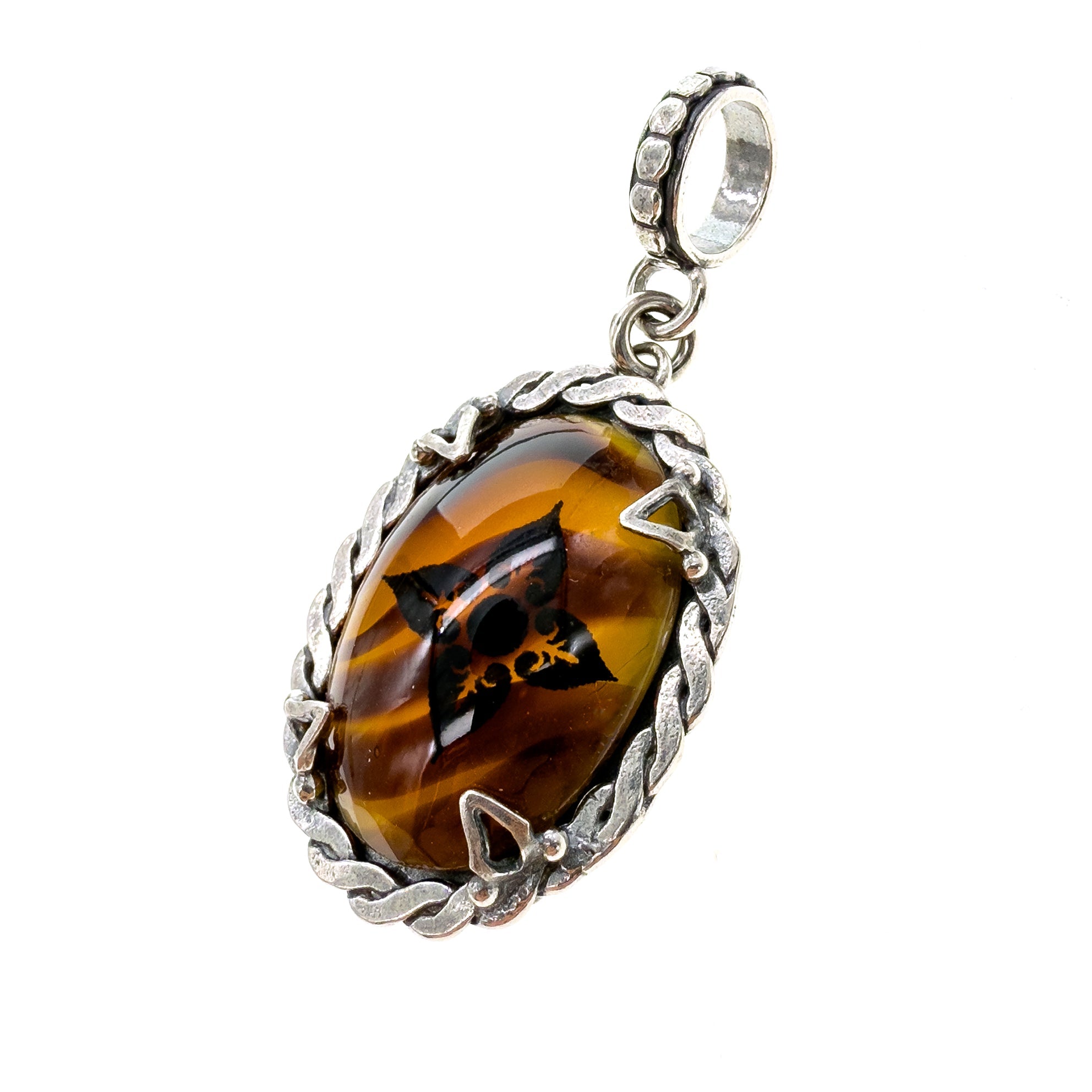 P 25e04 Amber Floral Pendant