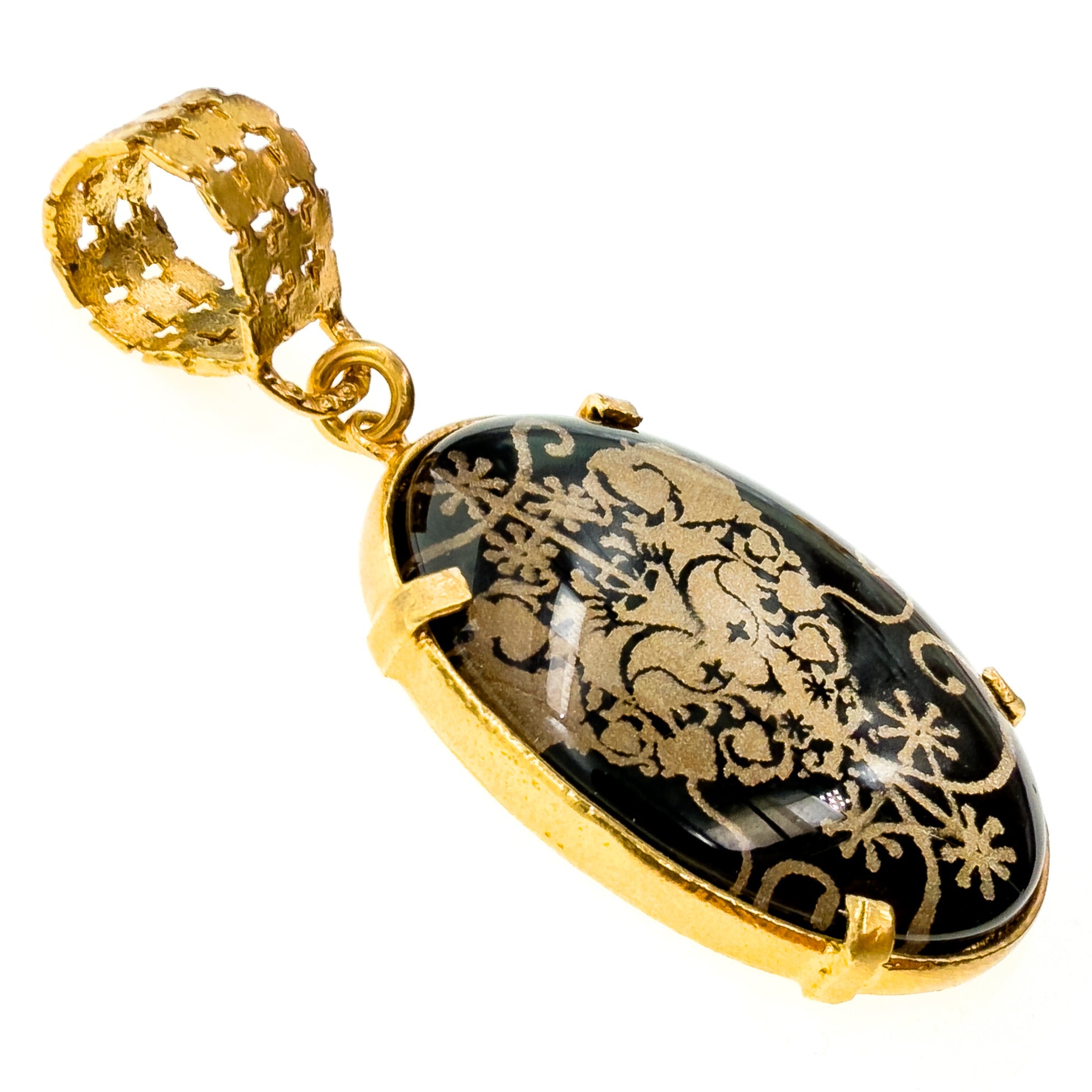P 25g11B Black Intaglio Pendant