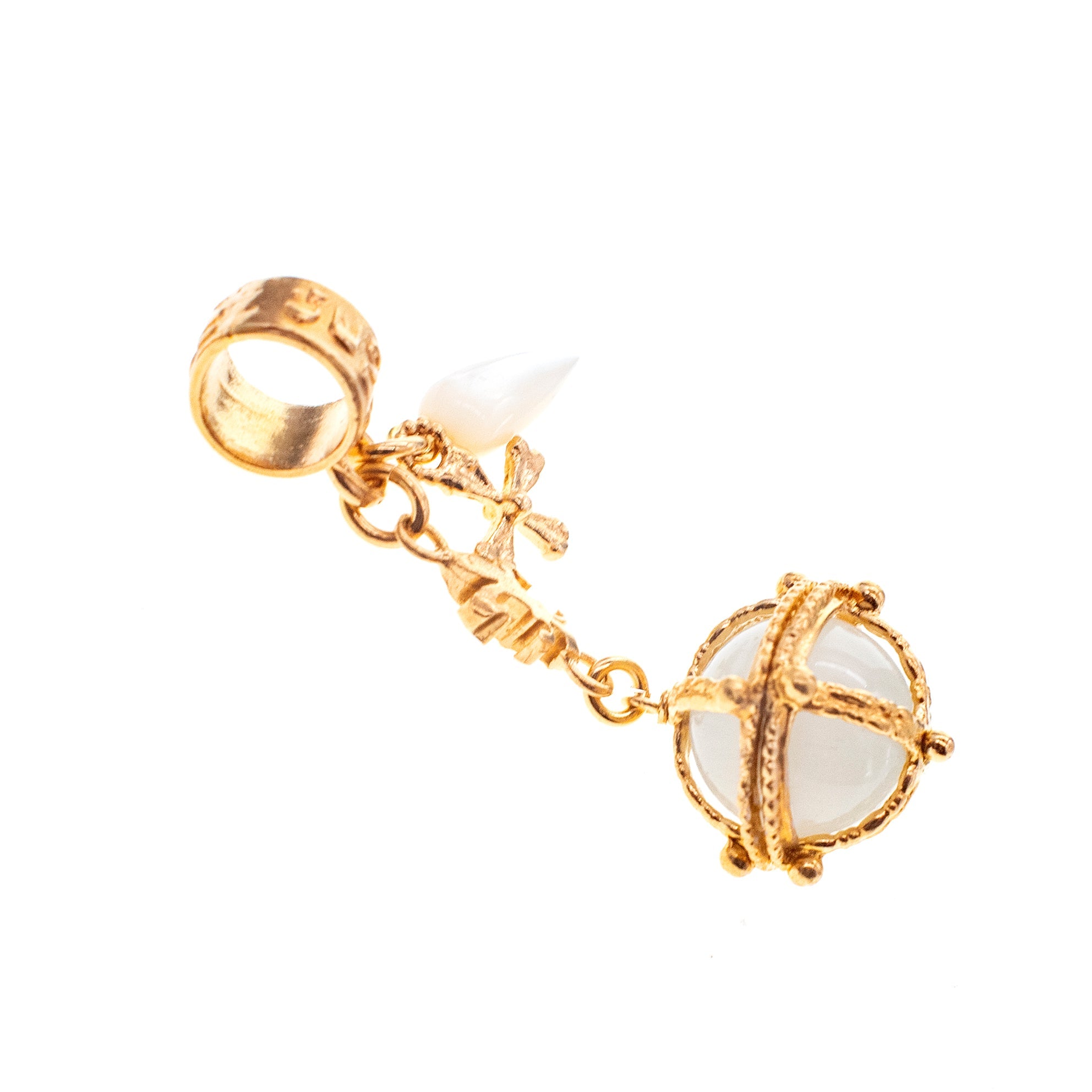 P 26g05 white royal orb pendant