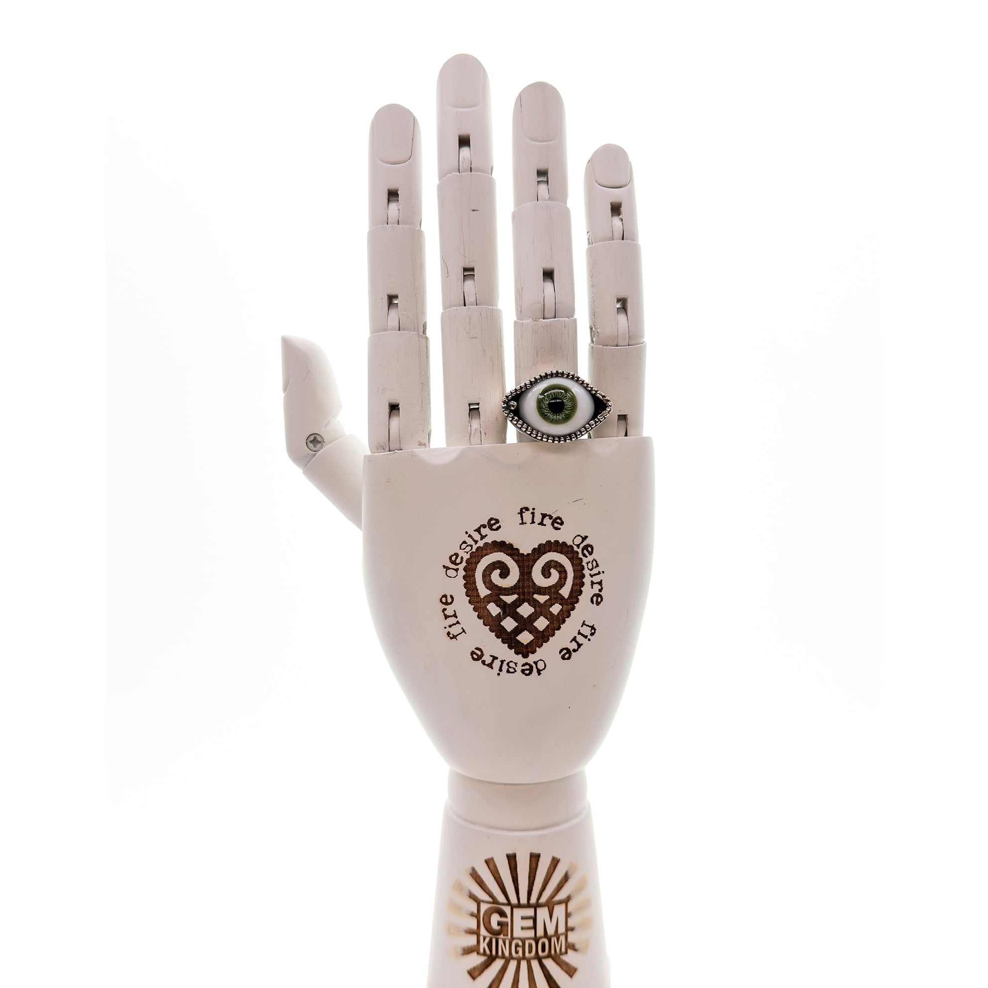 R25a04D medium green Eye Love You ring