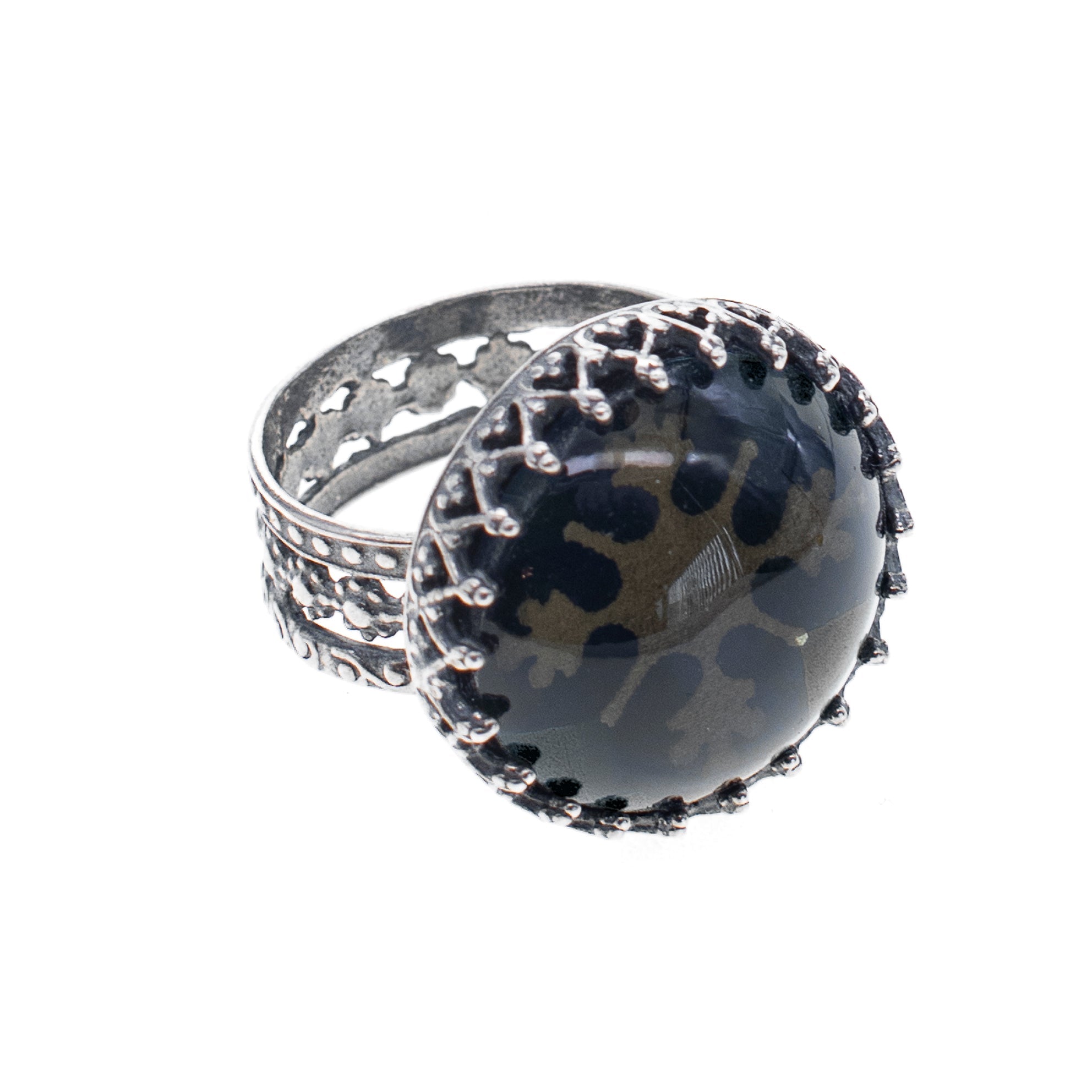 R 25e12 dark crystal ring