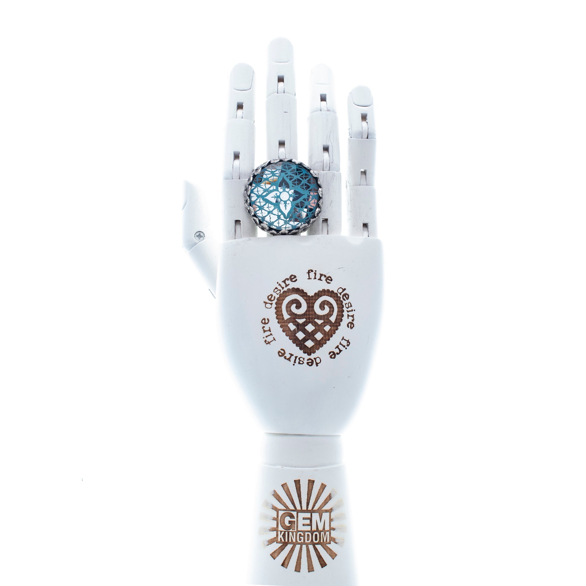 R 25e14B Blue Engraved Mirrored Glass Stone Ring