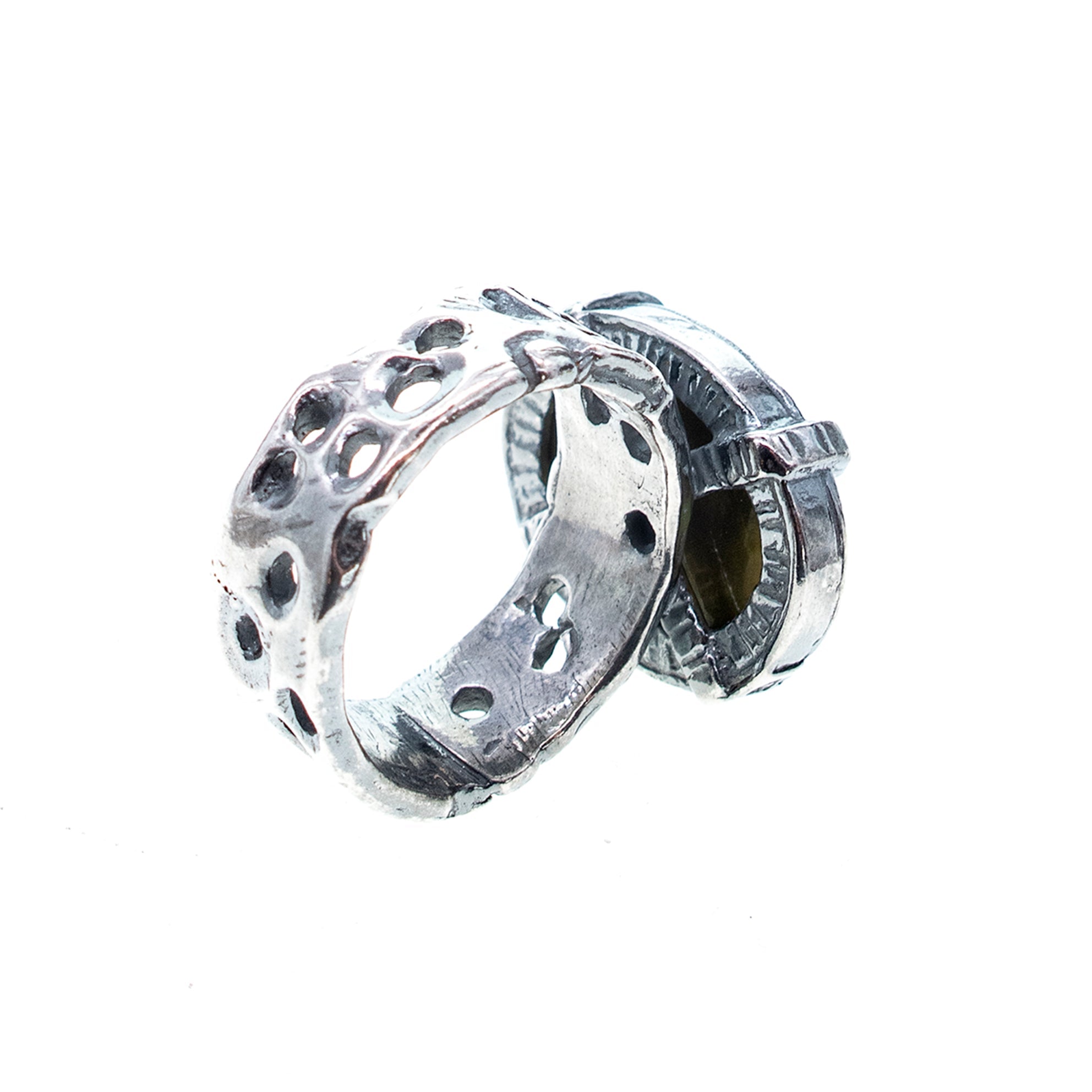 R 25f02C Purple Eye Ring