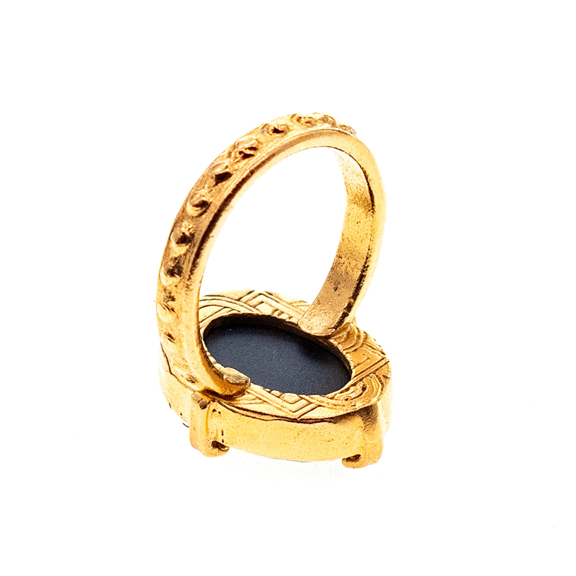 R 25g28D Green Star Intaglio Statement Ring