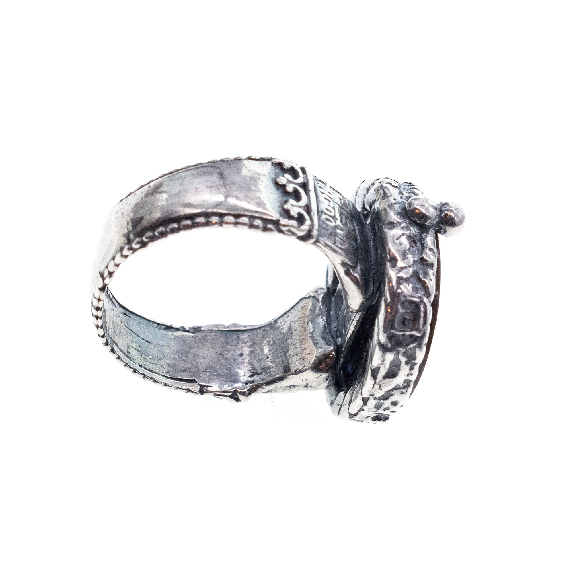 R 25h01B Midnight Rose ring