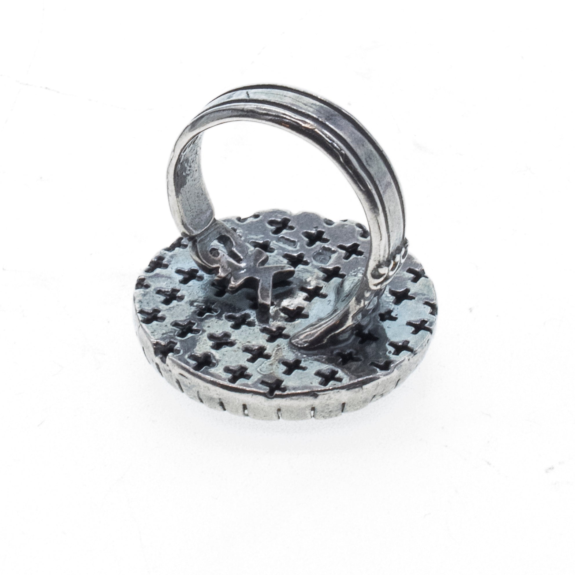 R 26a03 Fleur-de-lis Round Ring