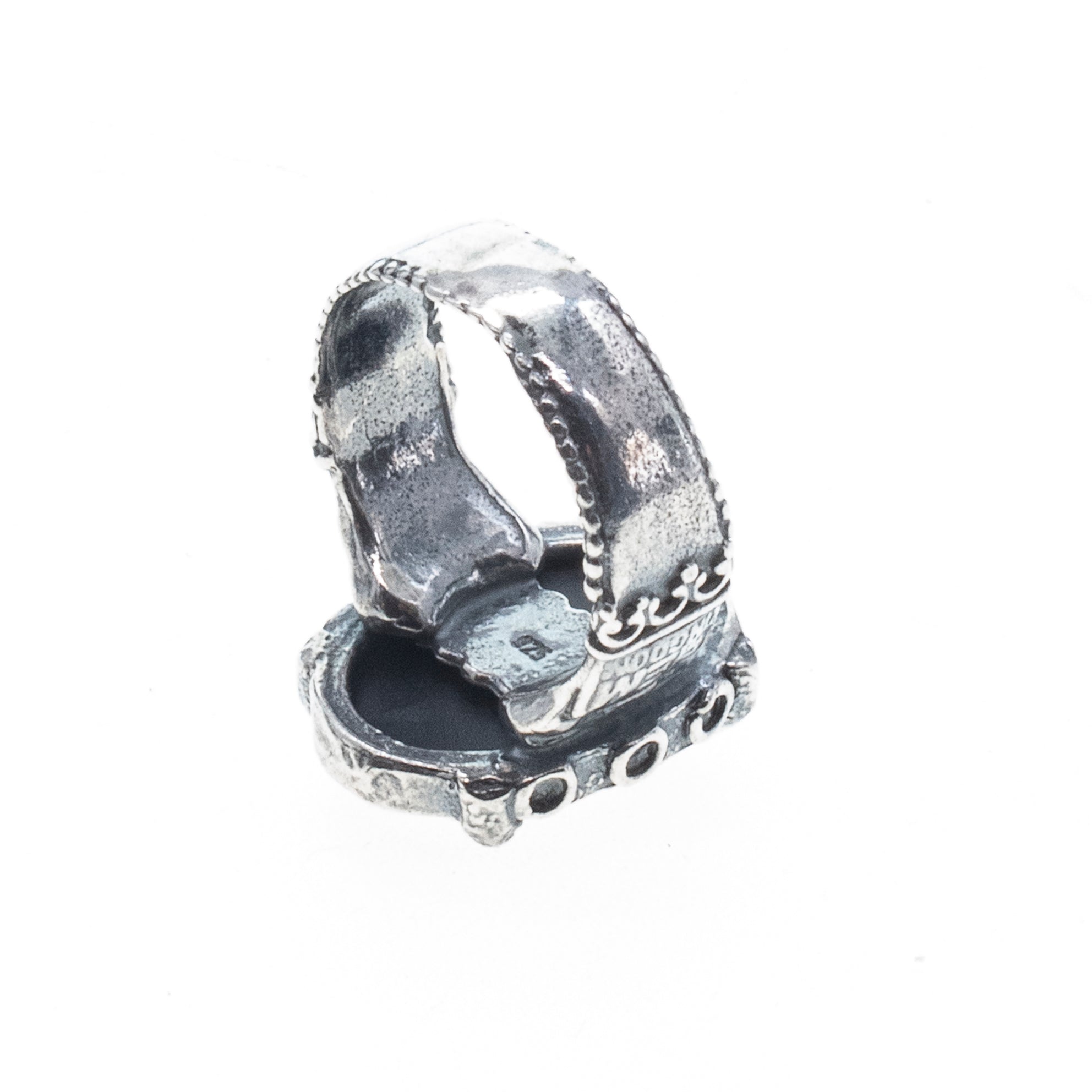 R 26a10 Magenta Heart Ring