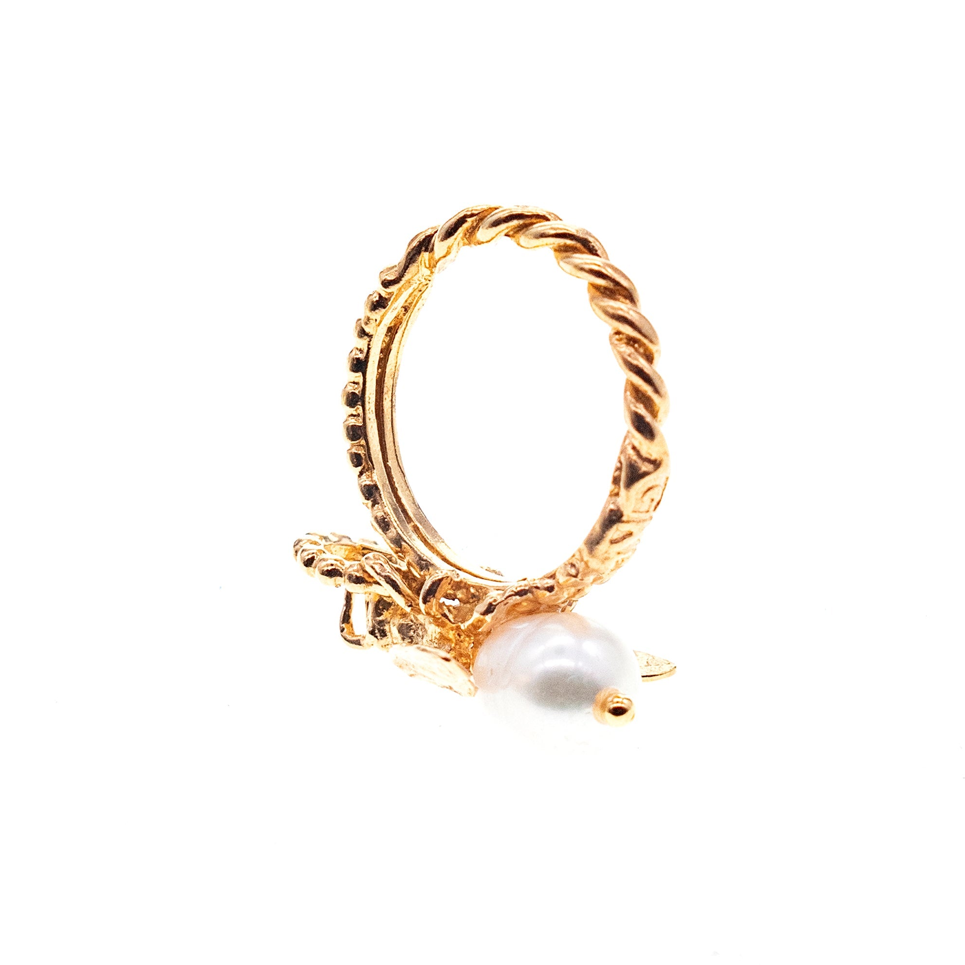 R 26g05 Bee My Honey ring white pearl