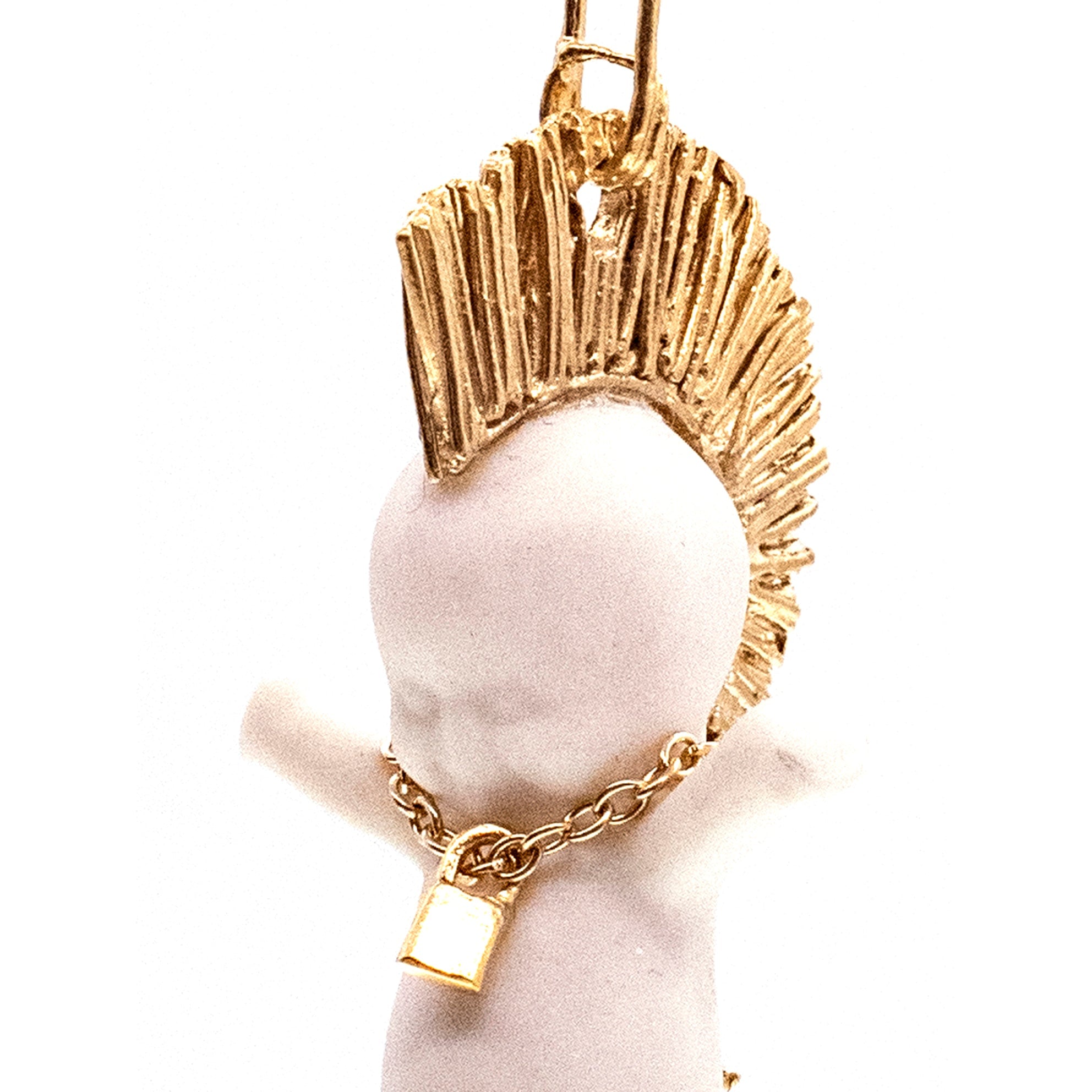 BG40A Happy Baby "Little Sid" White and gold Necklace