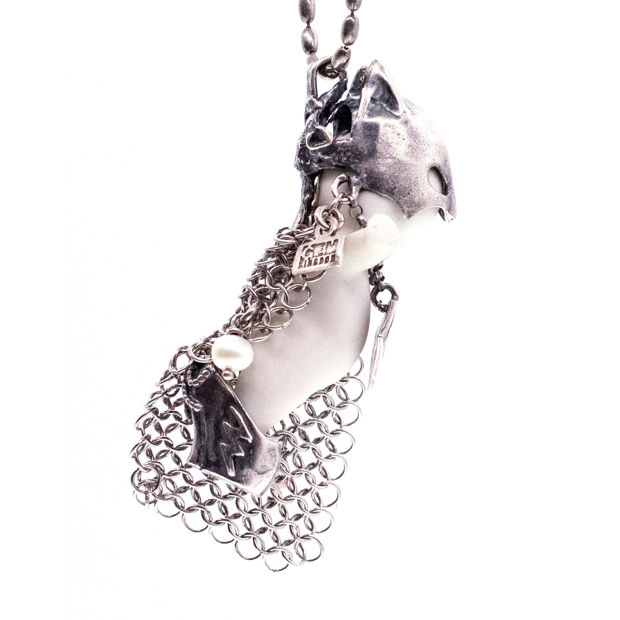 BS39A Happy Baby "Hero on heels" white and silver Necklace